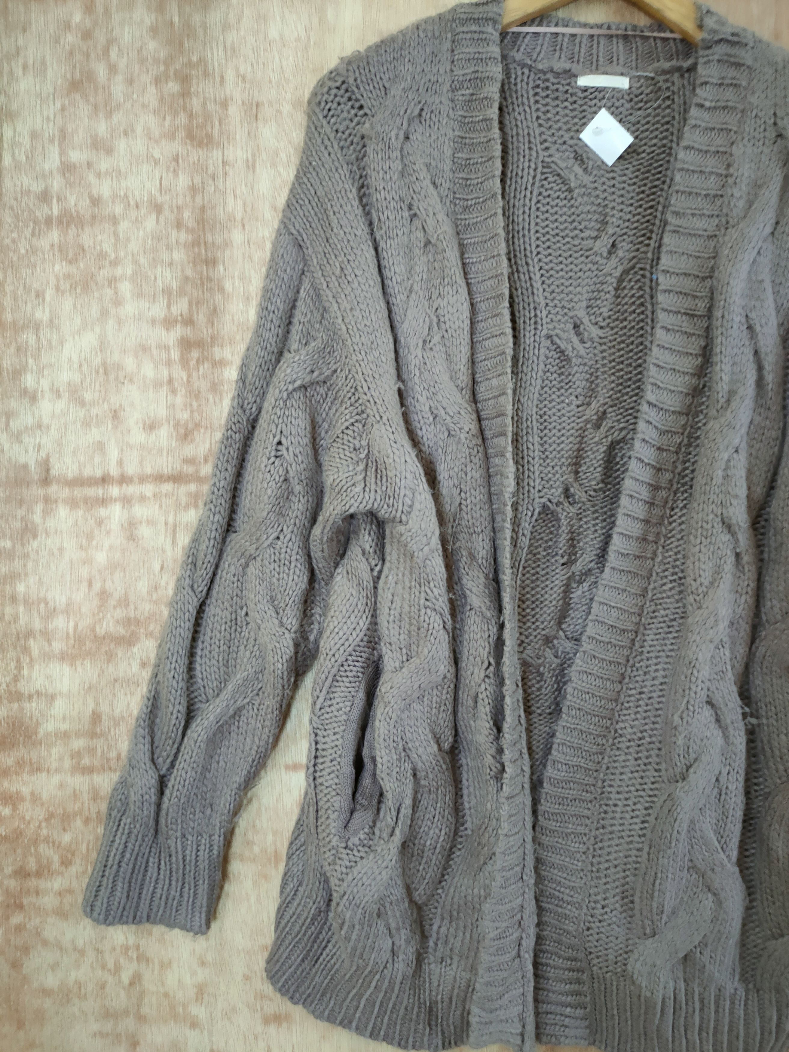 Aran Crafts Japan long cardigan aran isle cable knitwear #46-597 Size US L / EU 52-54 / 3 - 2 Thumbnail