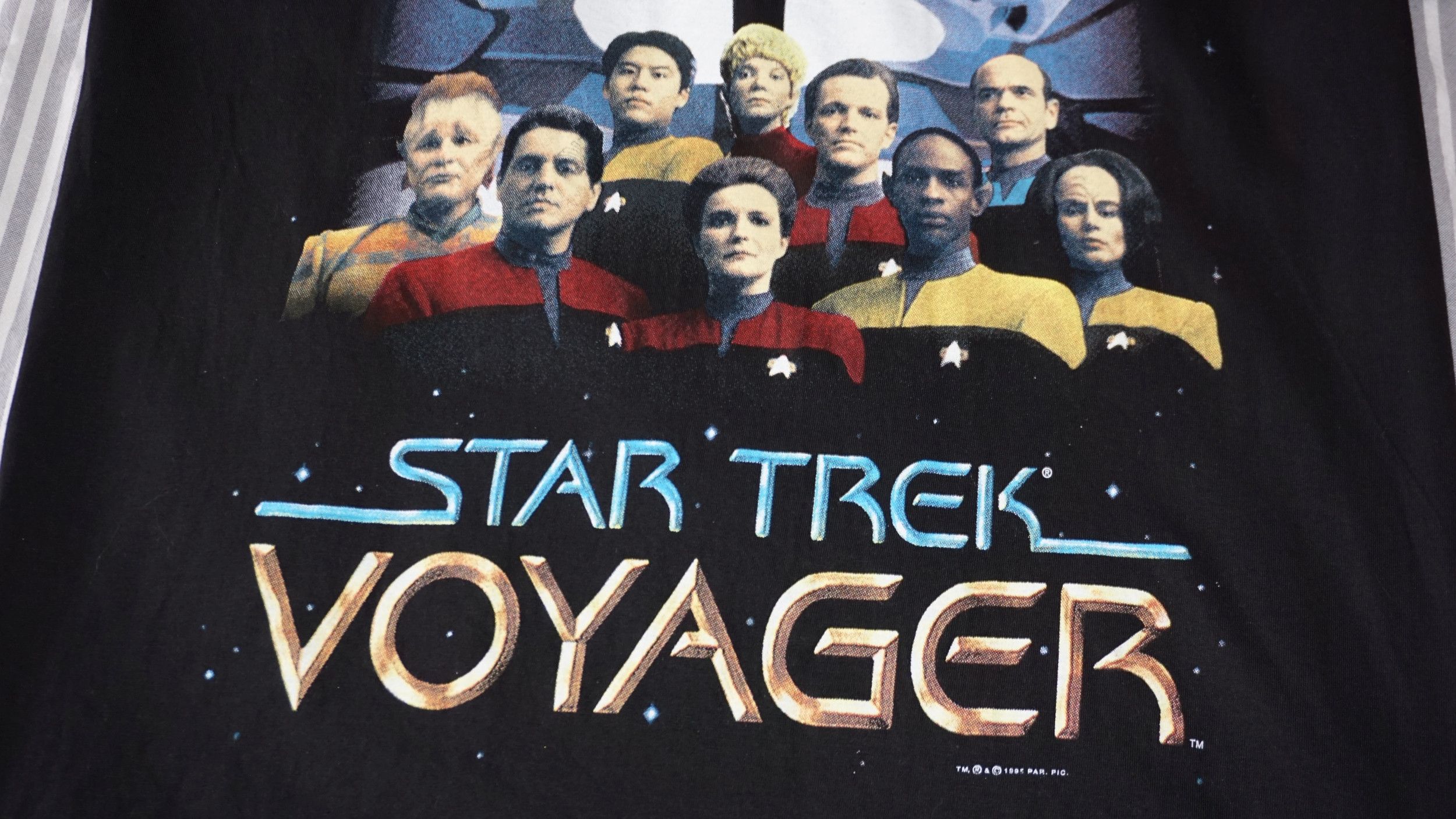 Vintage Star Trek Voyager 1995 Official Movie Vintage Tshirt Size US M / EU 48-50 / 2 - 5 Thumbnail