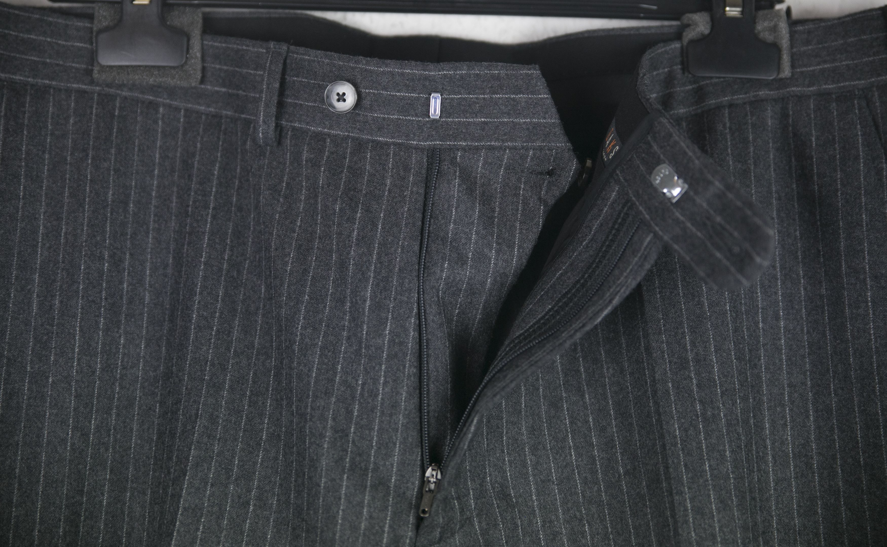 DAKS NWT DAKS London Pin Striped Flat Front Wool Trousers 52/42R Size US 36 / EU 52 - 3 Thumbnail
