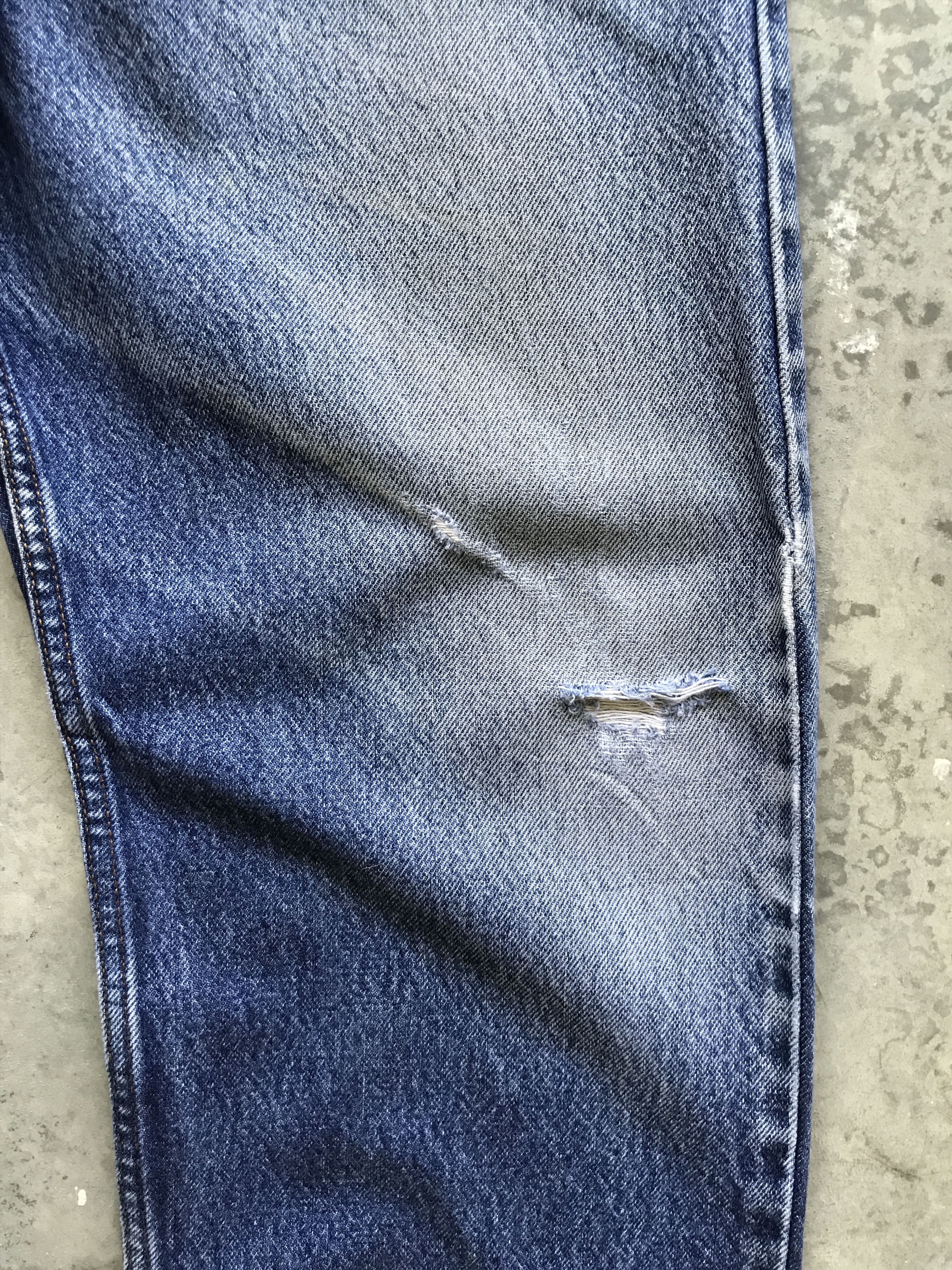 Levi's VLEV53 - Levis 505 Light Distressed Jeans Size US 37 - 5 Thumbnail