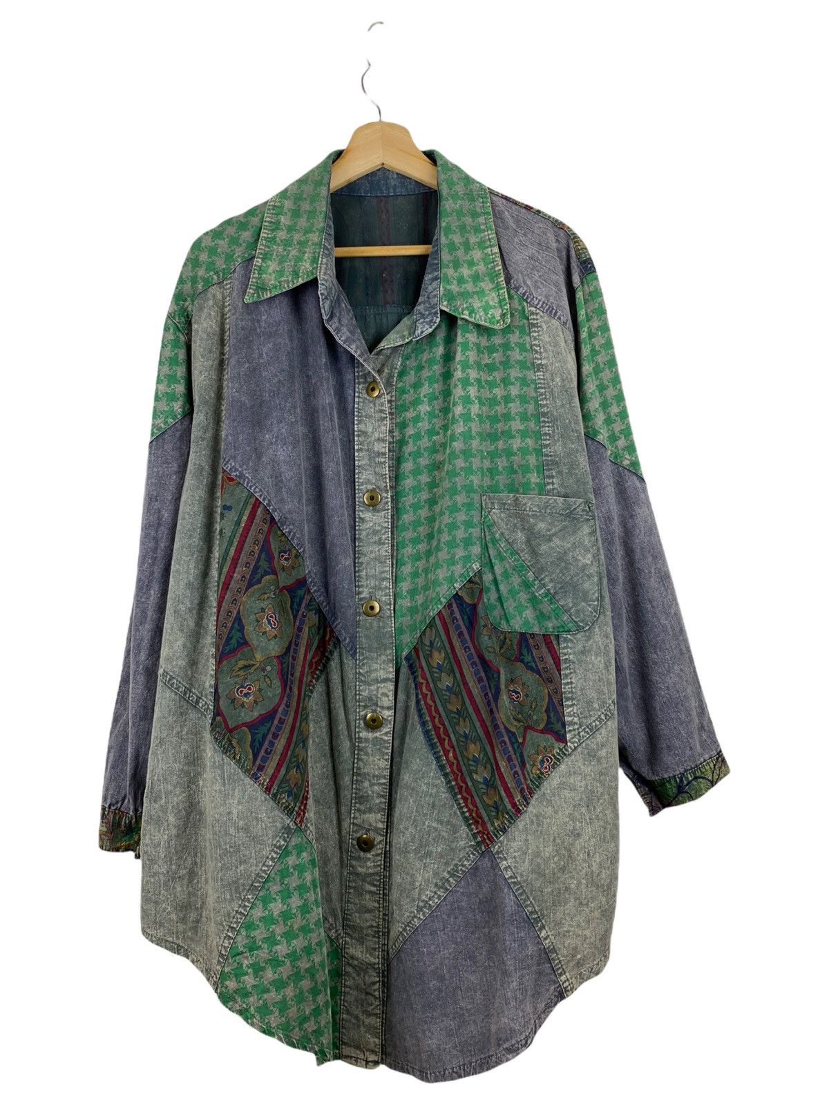 Vintage VINTAGE PATCHWORK OVERSIZE SHIRT Size US XL / EU 56 / 4 - 1 Thumbnail