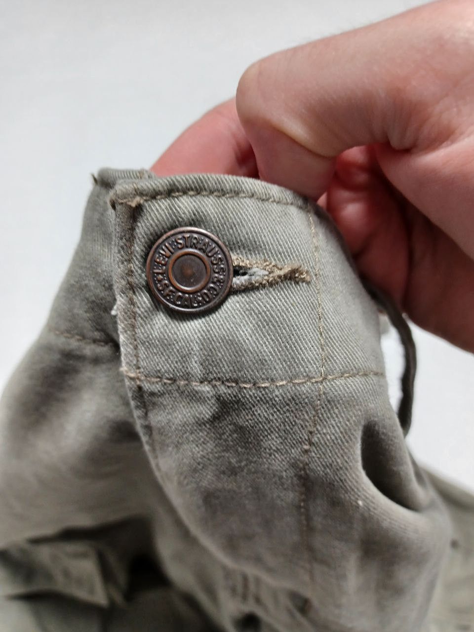 Levi's Levis white tab cargo military multipockets khaki shorts Size US 32 / EU 48 - 4 Thumbnail