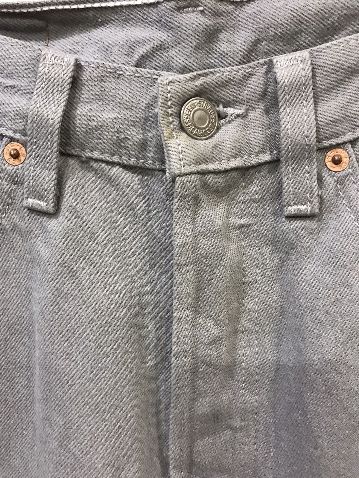 Levi's × Vintage 💥VINTAGE 90s💥Levis 501 Original Light Grey Denim Size US 26 / EU 42 - 4 Thumbnail