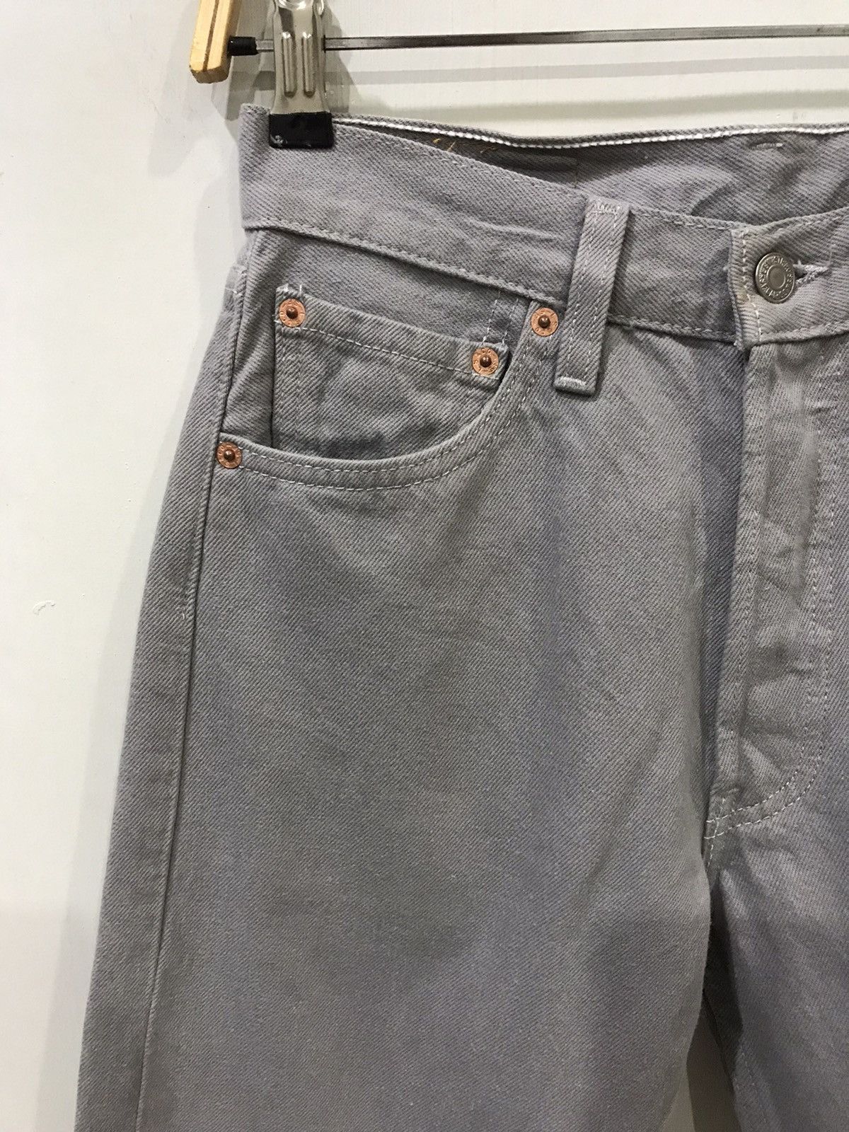 Levi's × Vintage 💥VINTAGE 90s💥Levis 501 Original Light Grey Denim Size US 26 / EU 42 - 6 Thumbnail