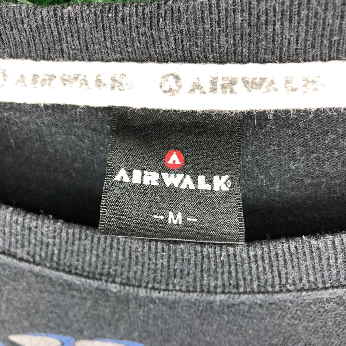 Airwalk Vintage Airwalk Defend Your Lead Big Logo Long Sleeve Tee Size M / US 6-8 / IT 42-44 - 11 Thumbnail