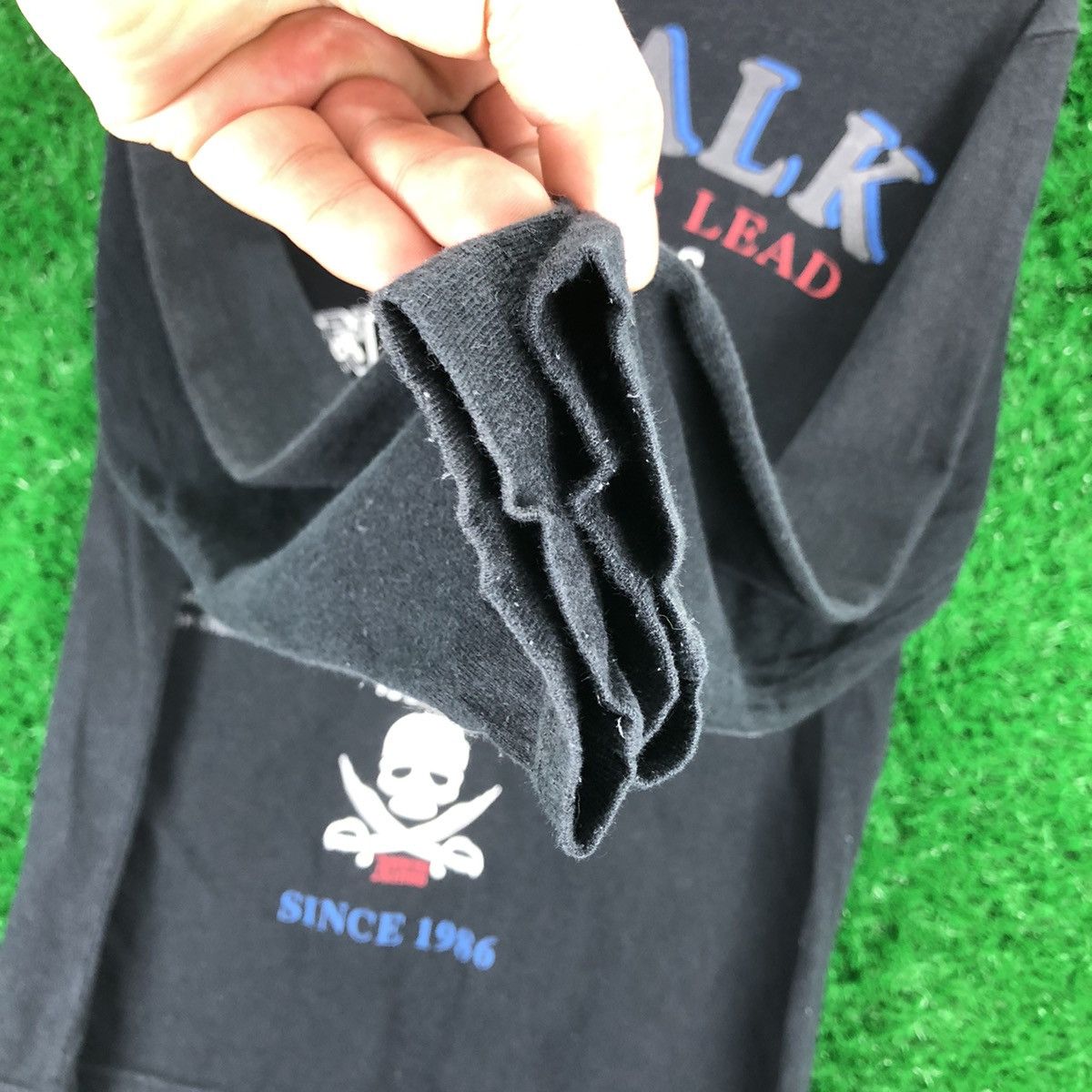 Airwalk Vintage Airwalk Defend Your Lead Big Logo Long Sleeve Tee Size M / US 6-8 / IT 42-44 - 10 Thumbnail