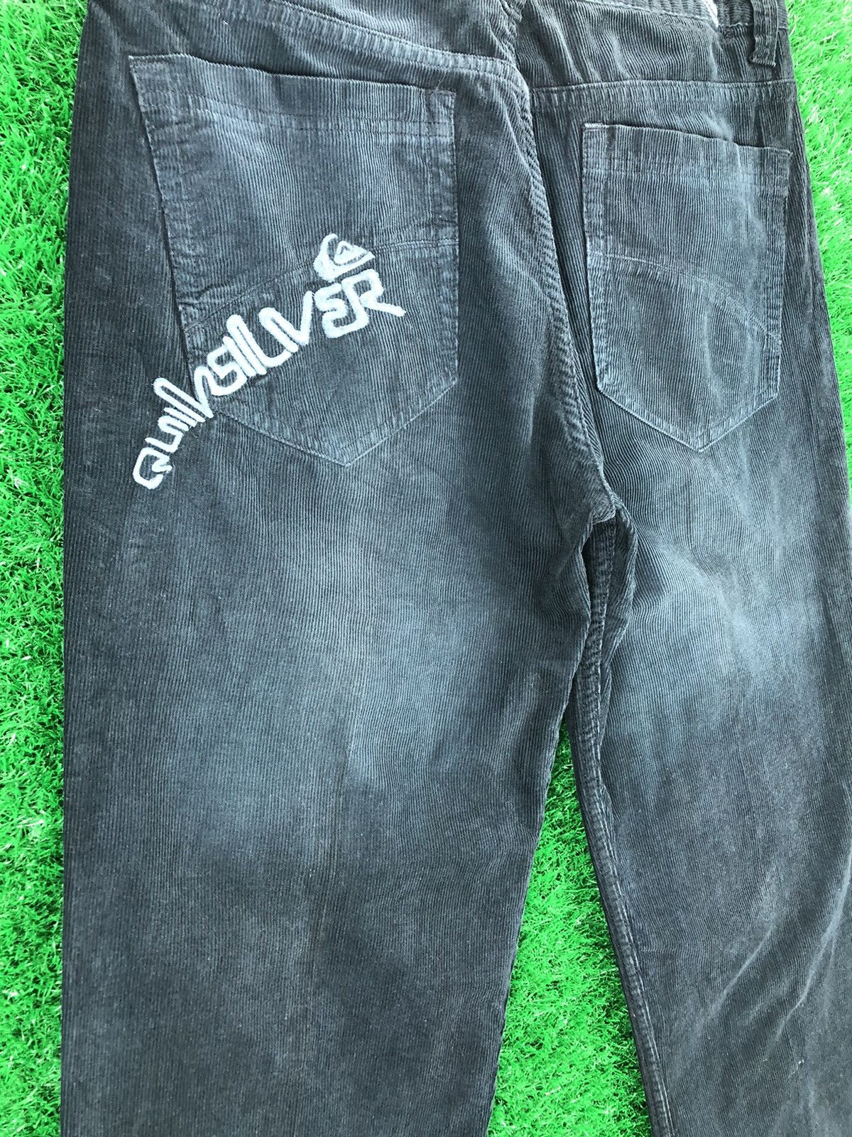 Quiksilver Vintage Quilksilver Corduroy Pants Embroidered Logo Size US 33 - 7 Thumbnail