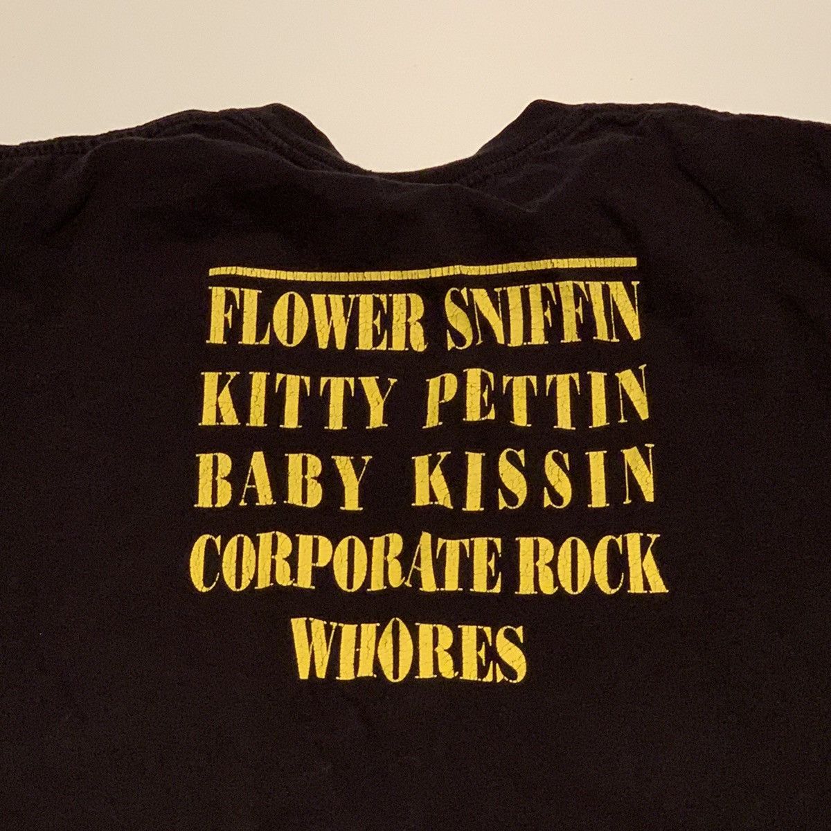 Band Tees Vintage 2000s Nirvana Graphic Band T Shirt Medium Rare Size US M / EU 48-50 / 2 - 5 Thumbnail