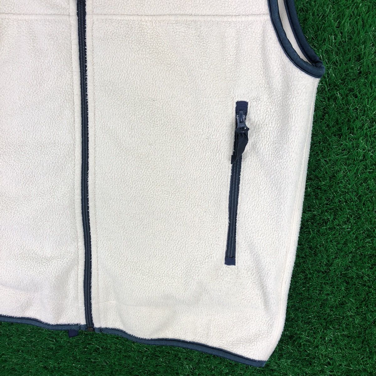 Lacoste Vintage Lacoste Vest Fleece Zip up Sportwear Size US XL / EU 56 / 4 - 3 Thumbnail