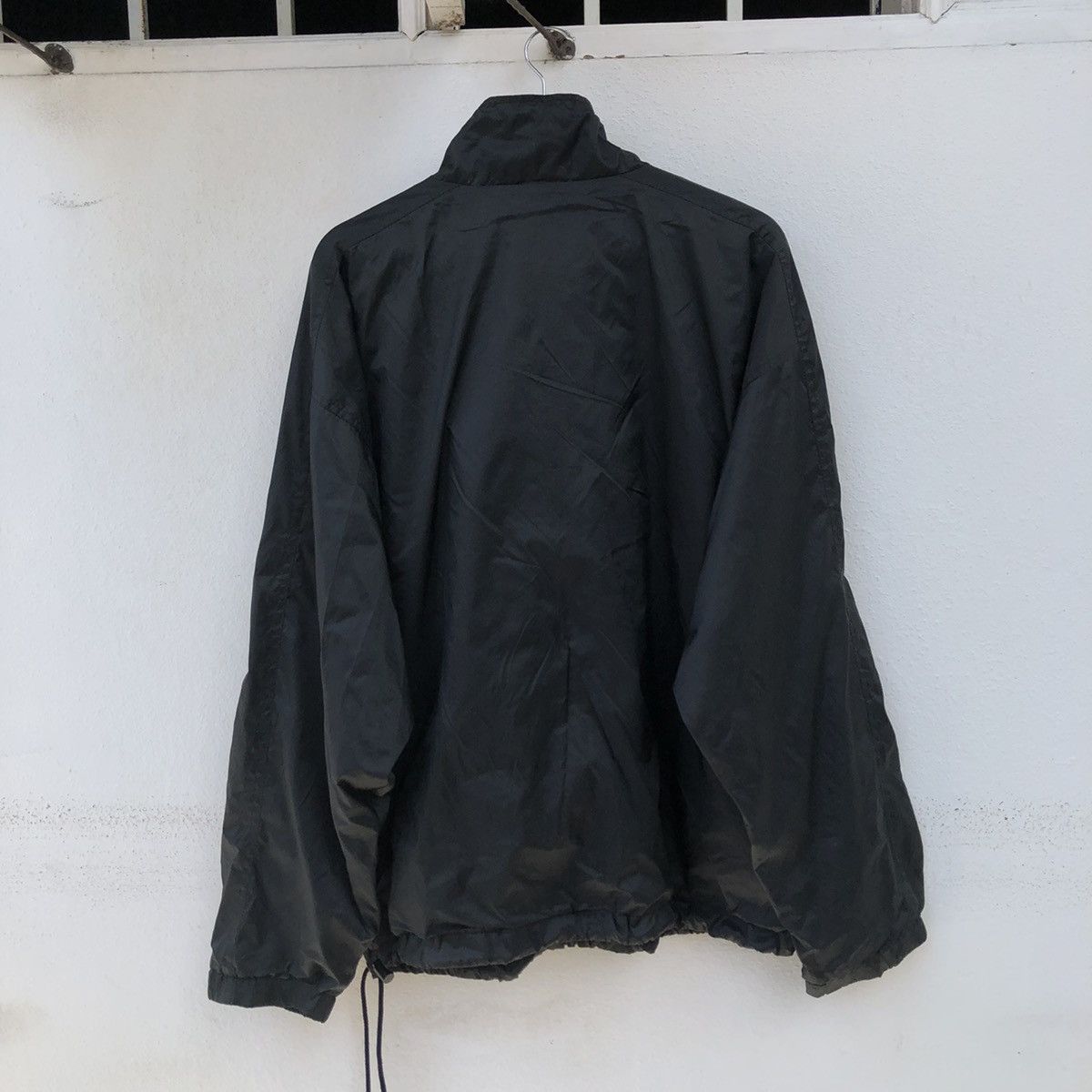 Nike ULTIMATE BLACK VINTAGE NIKE SMALL SWOOSH JACKET Size US L / EU 52-54 / 3 - 7 Thumbnail