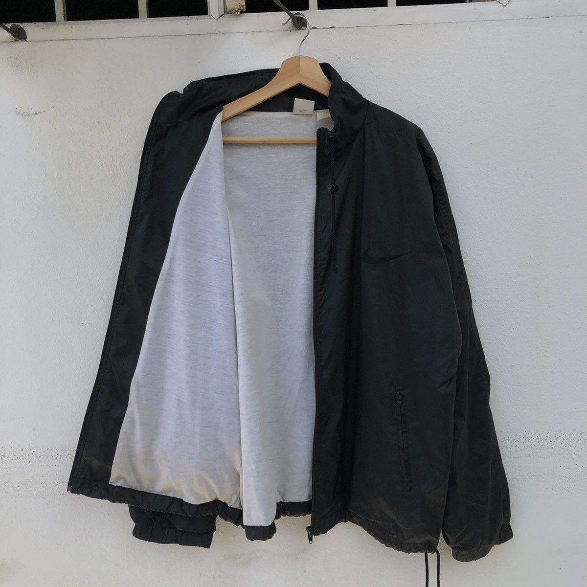 Nike ULTIMATE BLACK VINTAGE NIKE SMALL SWOOSH JACKET Size US L / EU 52-54 / 3 - 10 Thumbnail