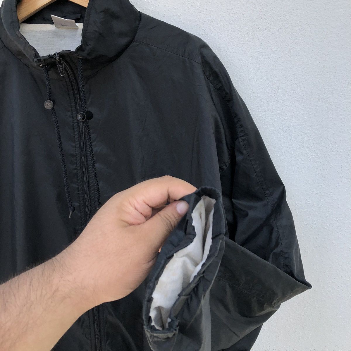 Nike ULTIMATE BLACK VINTAGE NIKE SMALL SWOOSH JACKET Size US L / EU 52-54 / 3 - 5 Thumbnail