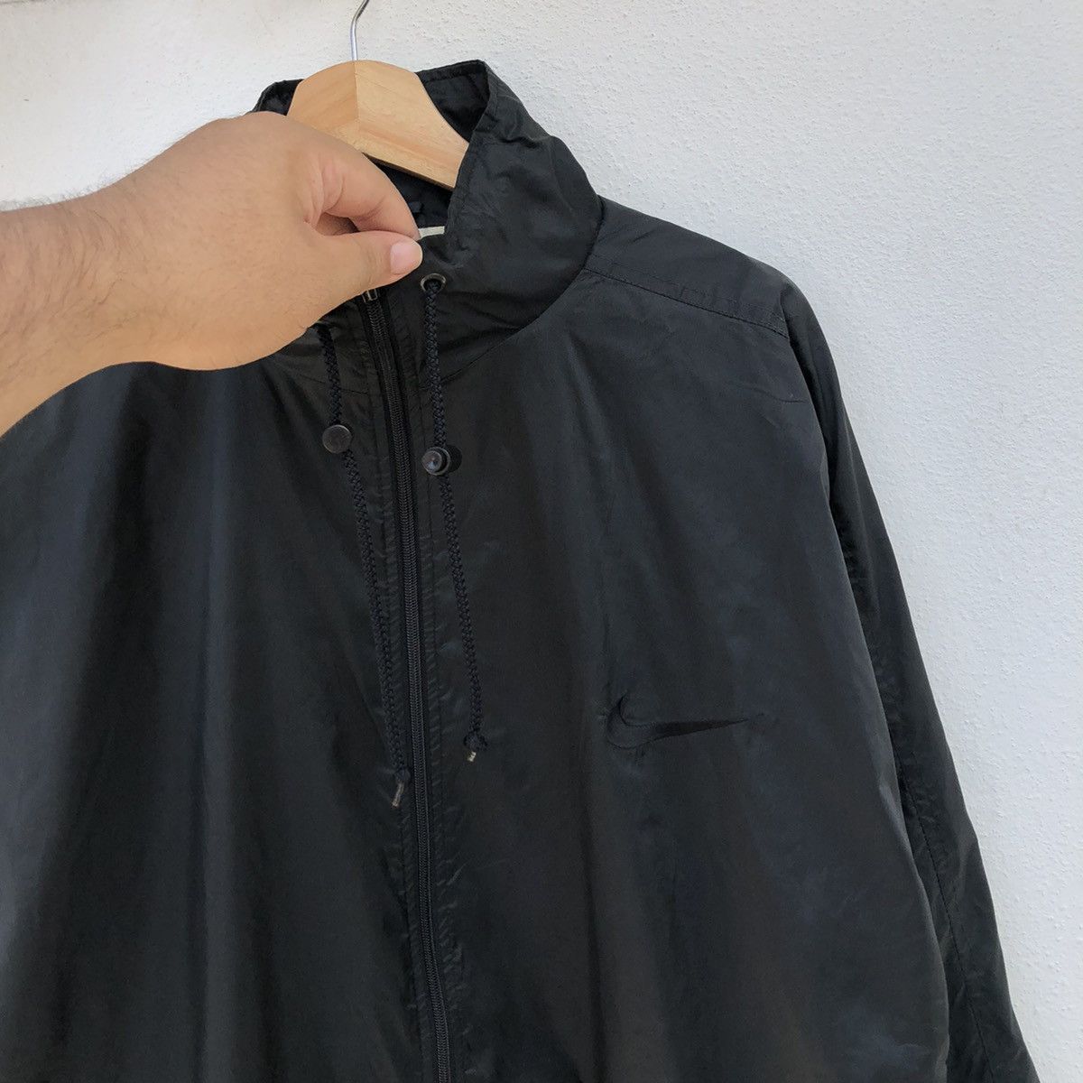 Nike ULTIMATE BLACK VINTAGE NIKE SMALL SWOOSH JACKET Size US L / EU 52-54 / 3 - 3 Thumbnail
