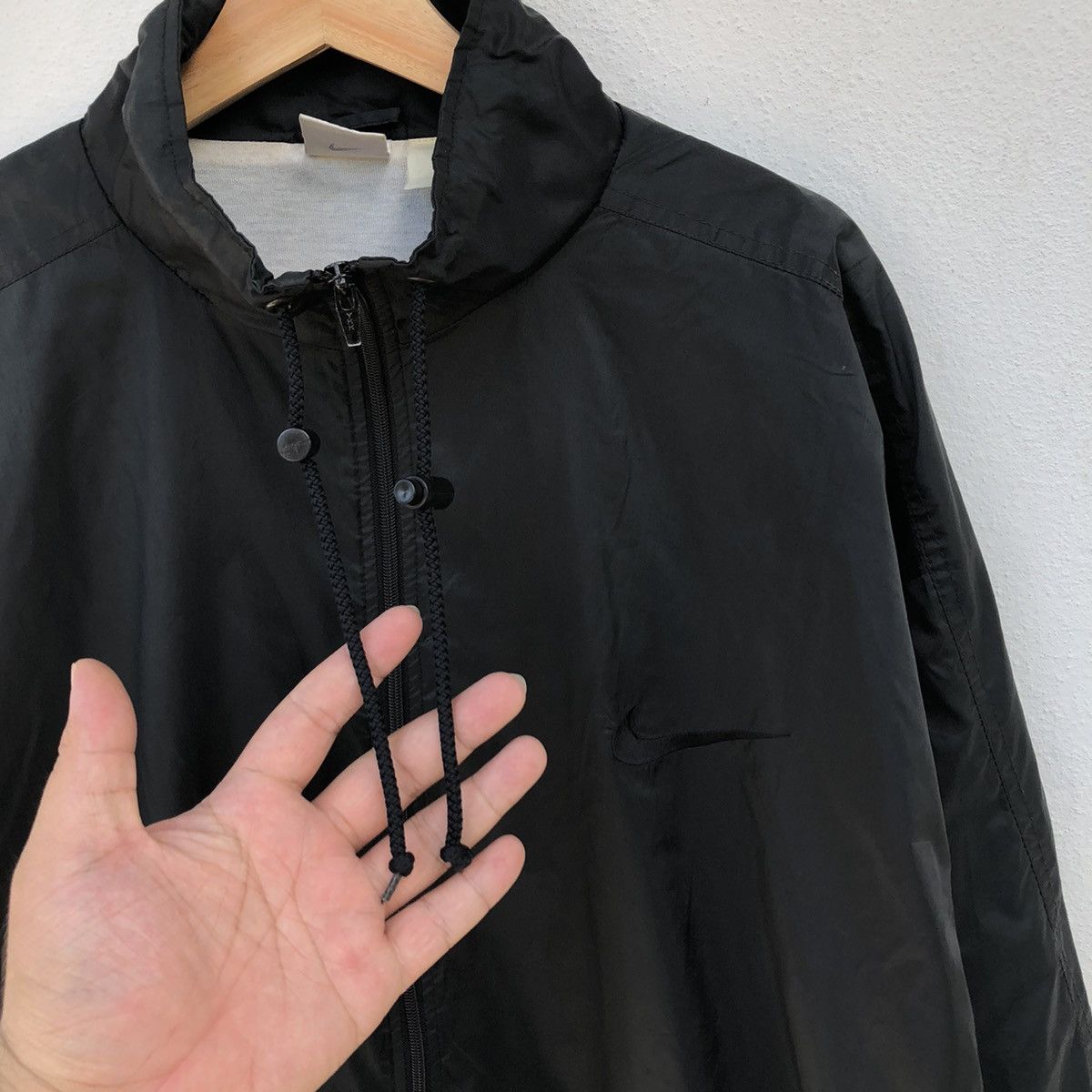 Nike ULTIMATE BLACK VINTAGE NIKE SMALL SWOOSH JACKET Size US L / EU 52-54 / 3 - 6 Thumbnail