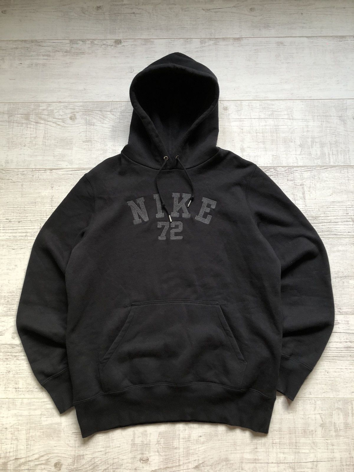 Nike 72 logo deals