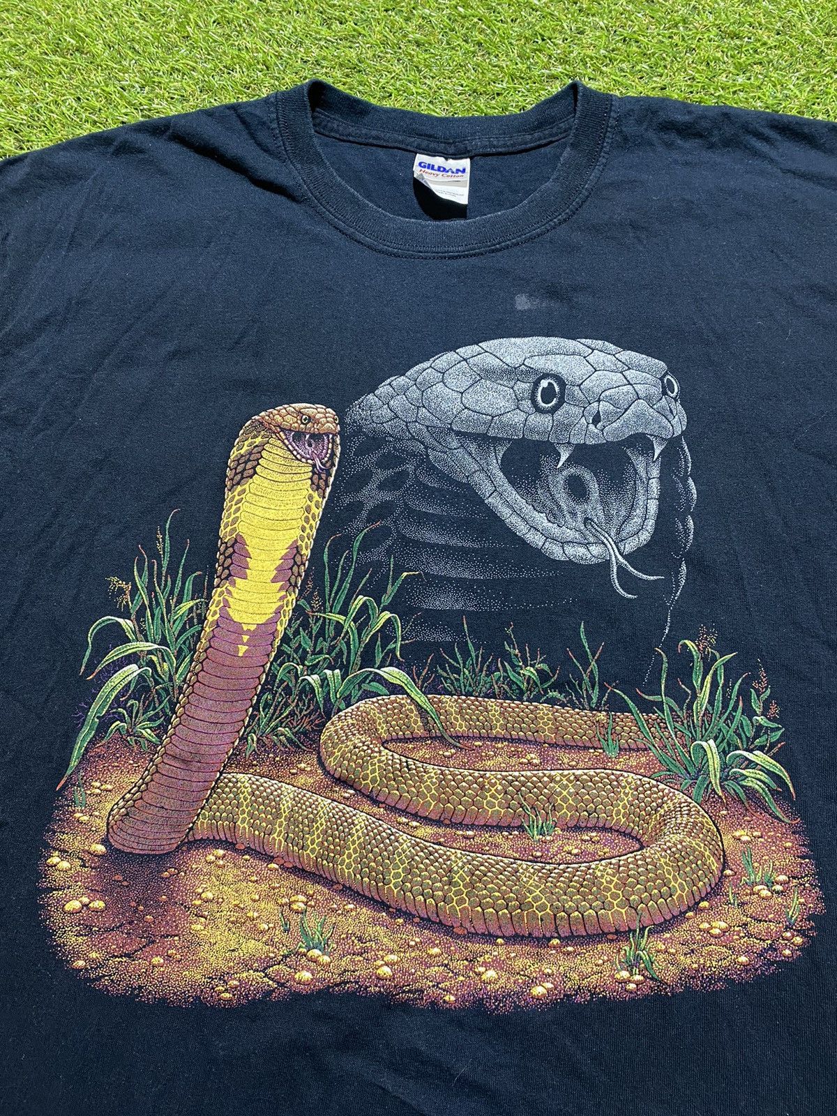 Vintage Vintage 90s Art Snake Cobra tee streetwear style size L Size US L / EU 52-54 / 3 - 2 Thumbnail
