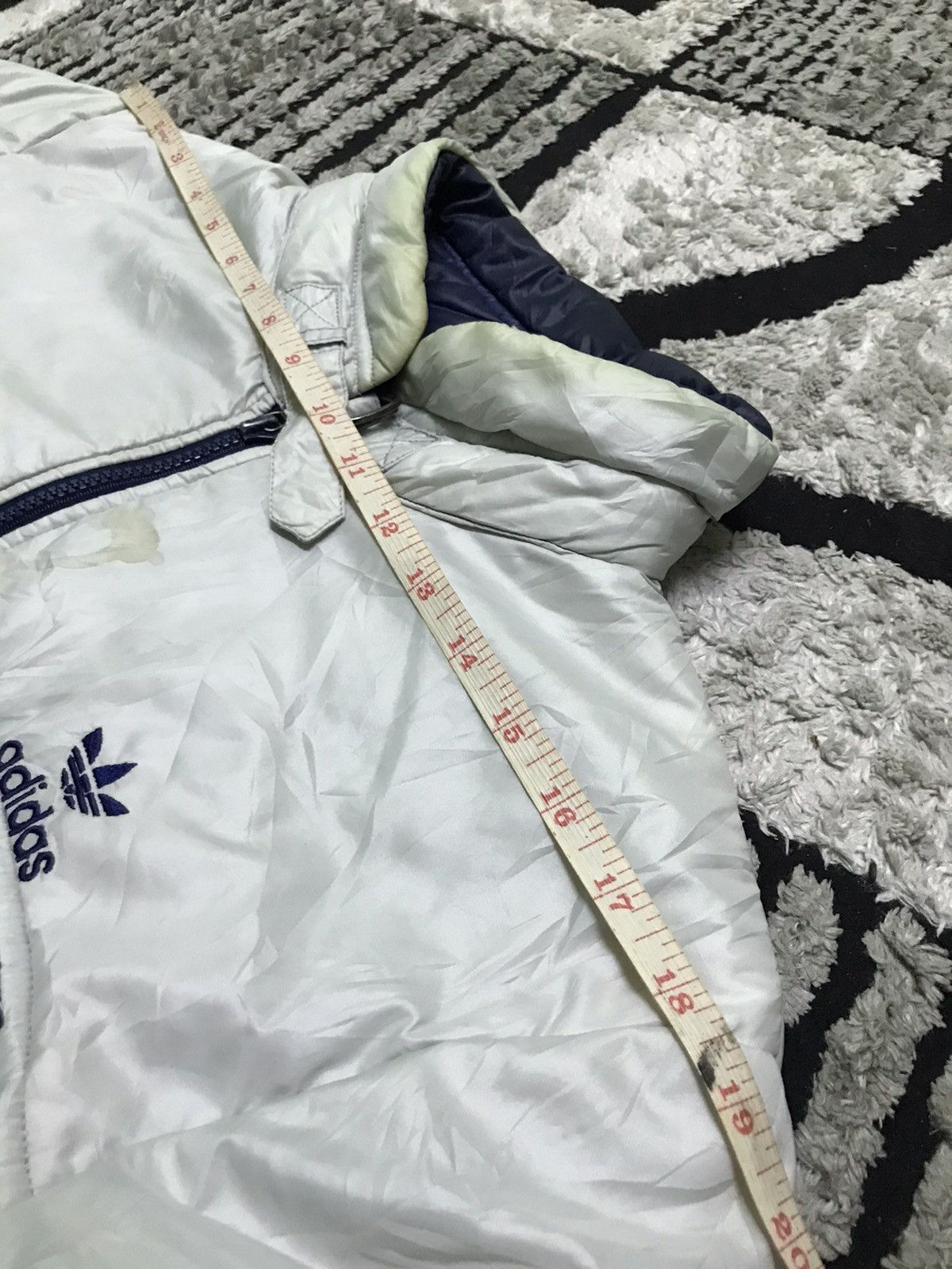 Vintage Vintage adidas down jacket Size US L / EU 52-54 / 3 - 8 Thumbnail