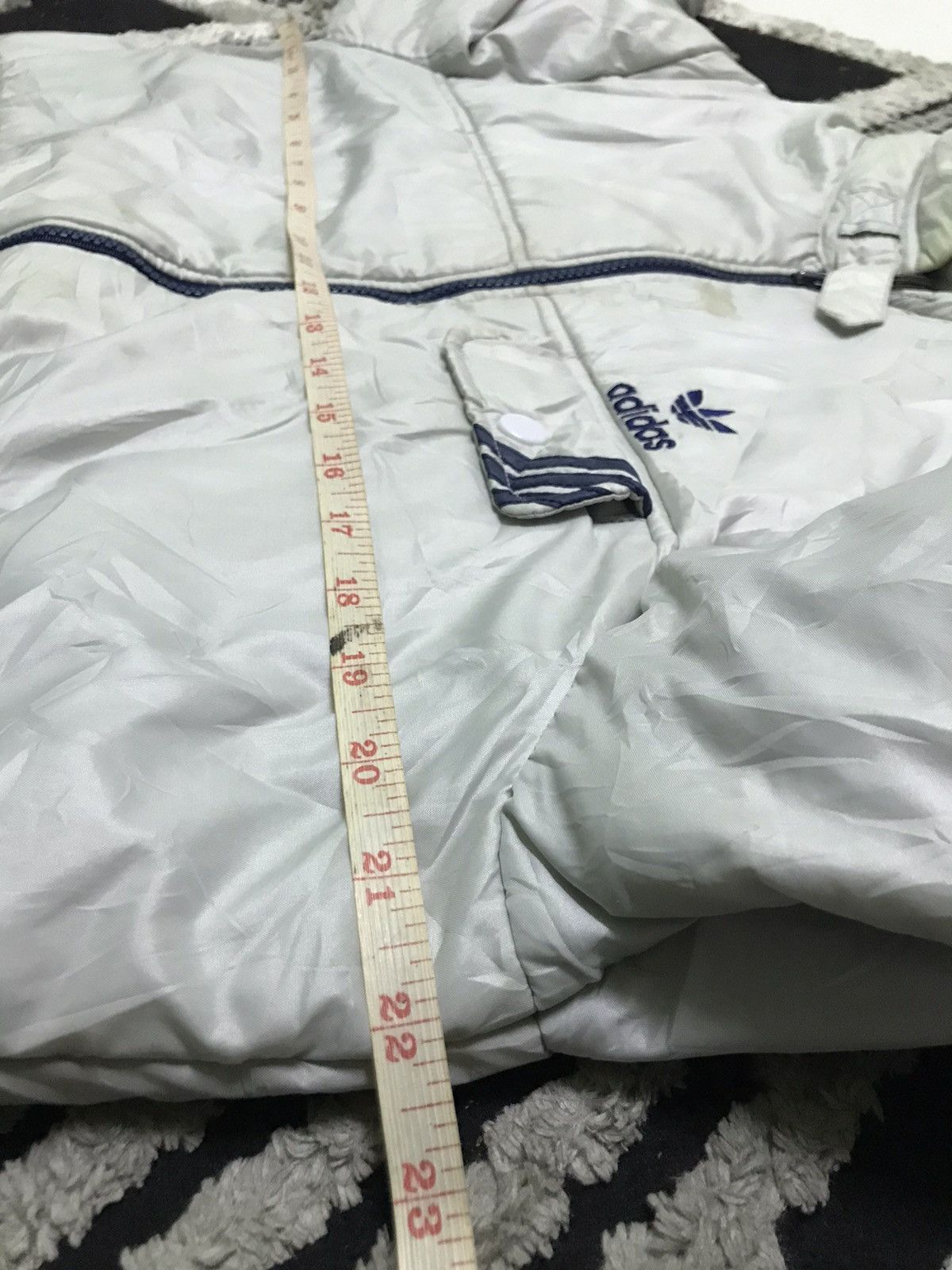 Vintage Vintage adidas down jacket Size US L / EU 52-54 / 3 - 6 Thumbnail