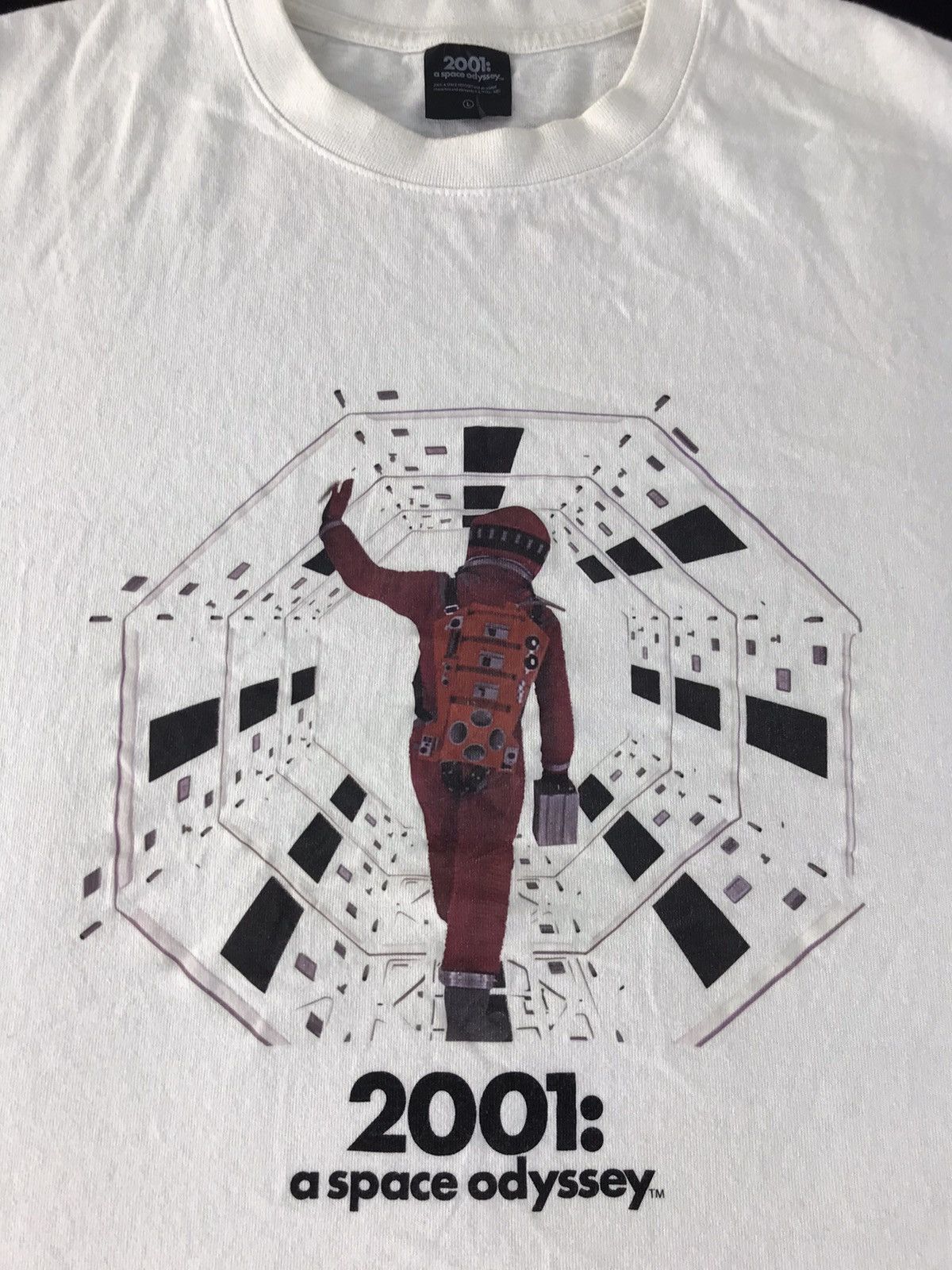 Japanese Brand 2001 A Space Odyssey Epic Science Fiction Movie Tee Size US L / EU 52-54 / 3 - 2 Thumbnail
