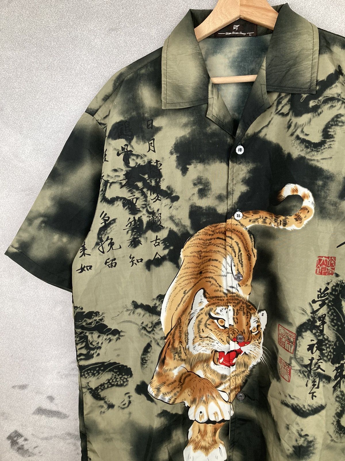 Vintage Vintage Tiger Animal Shirt 90s Graphic Full Print Size US L / EU 52-54 / 3 - 3 Thumbnail