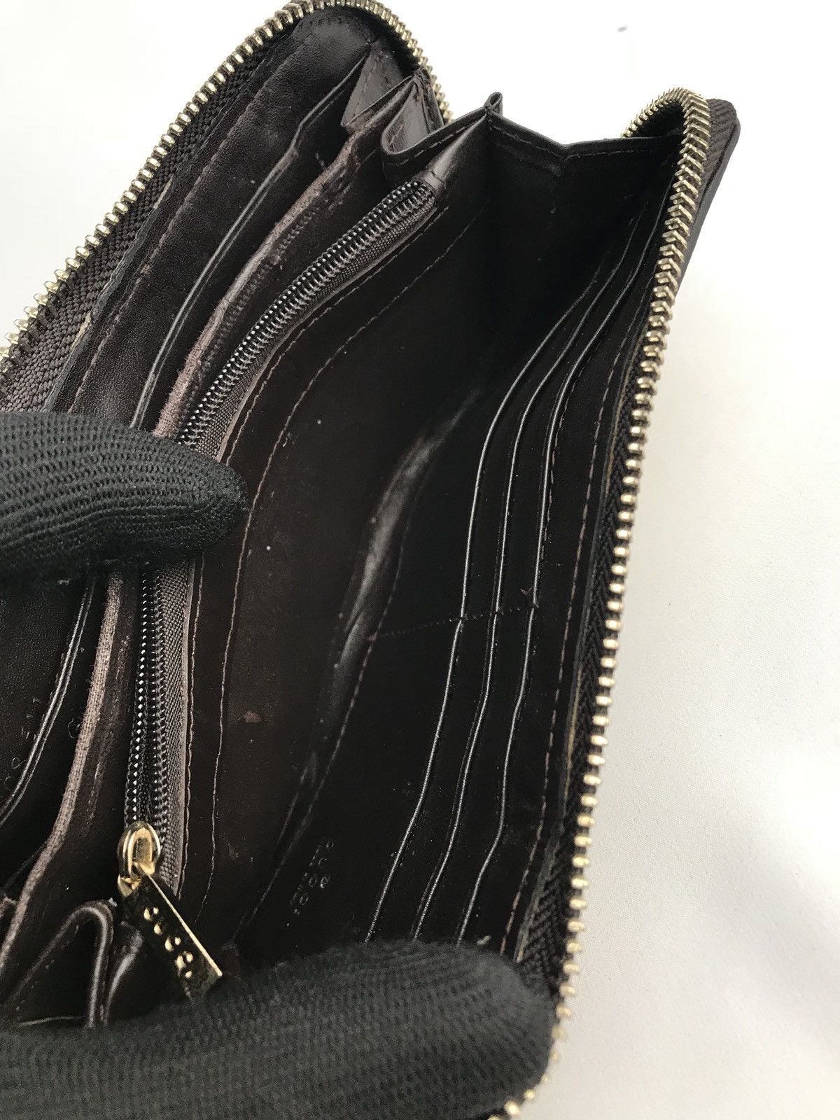 Gucci × Vintage ❌Last Drop❌ Authentic Gucci GG Wallet Zipper Around Size ONE SIZE - 14 Thumbnail