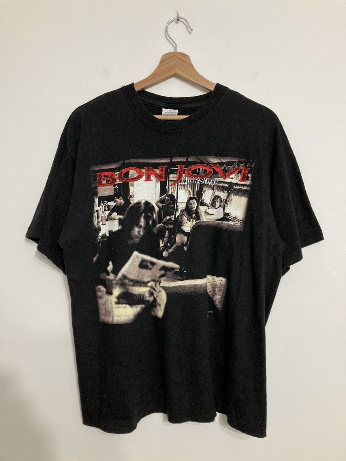 Band Tees Vintage Bon Jovi 90s Crossroad Rock Band Tee Graphic Print Size US XL / EU 56 / 4 - 1 Thumbnail