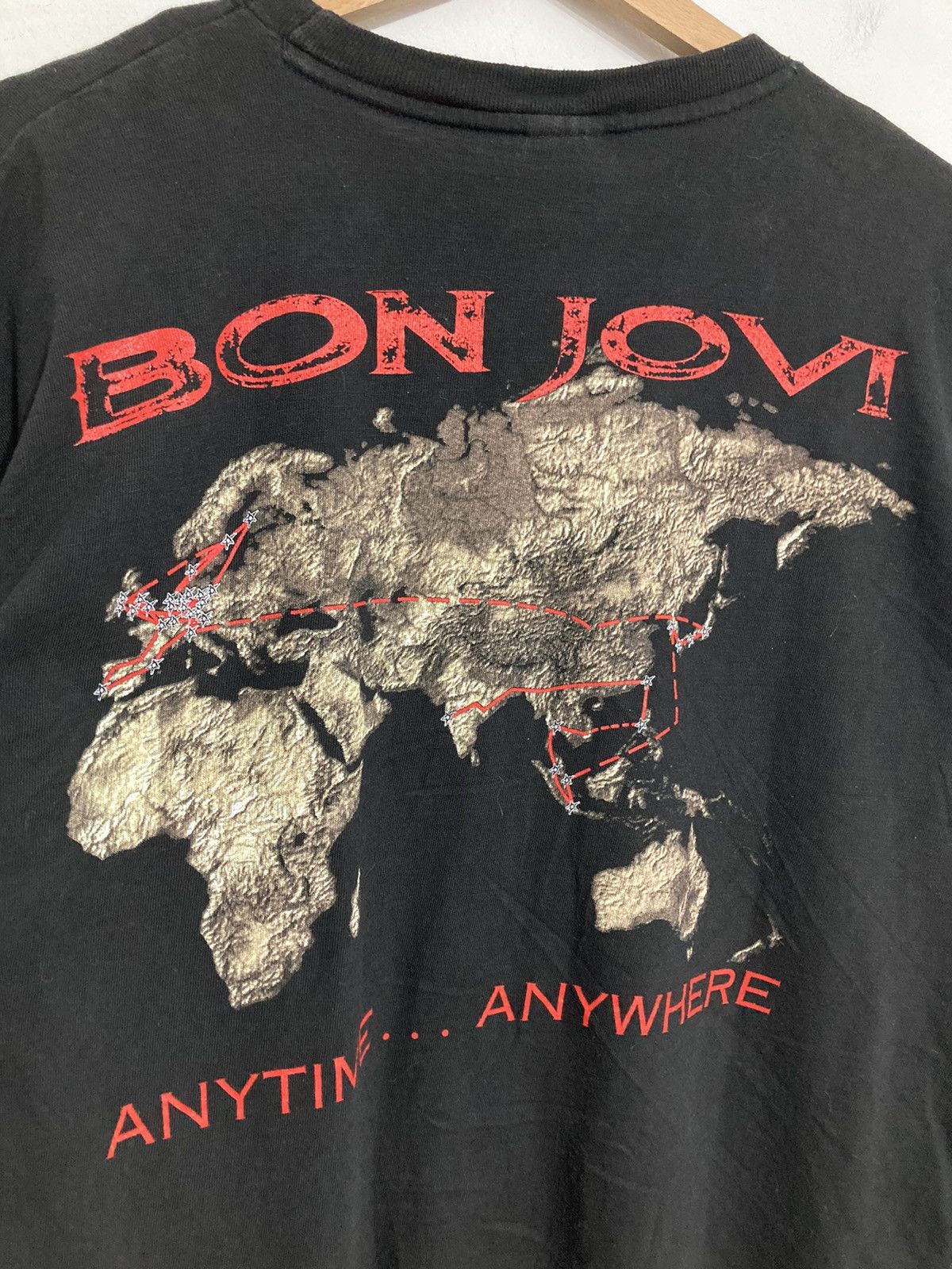 Band Tees Vintage Bon Jovi 90s Crossroad Rock Band Tee Graphic Print Size US XL / EU 56 / 4 - 6 Thumbnail