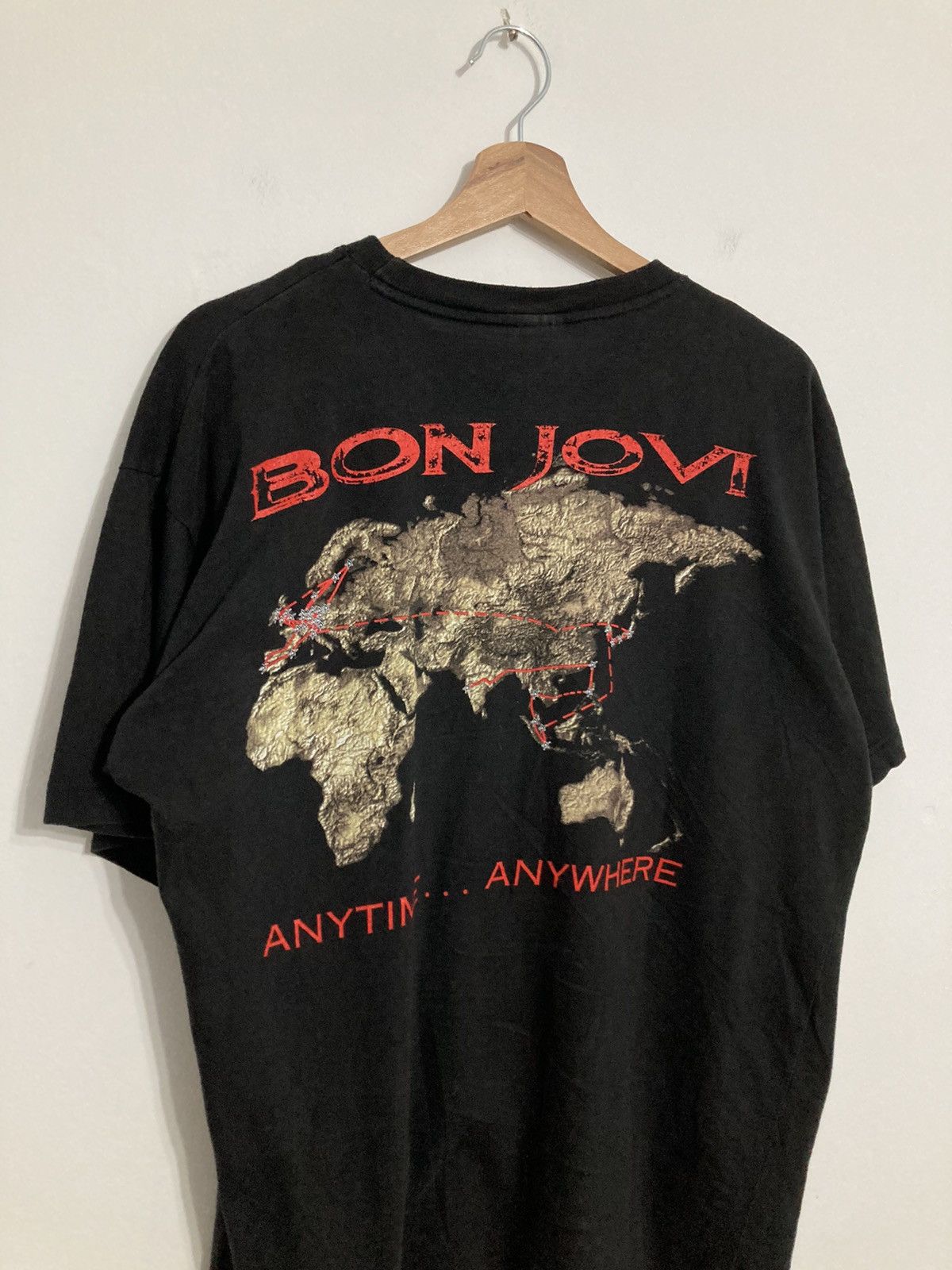 Band Tees Vintage Bon Jovi 90s Crossroad Rock Band Tee Graphic Print Size US XL / EU 56 / 4 - 4 Thumbnail