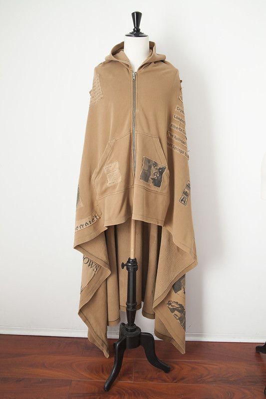 Raf Simons AW05 Poltergeist patched cape Size US M / EU 48-50 / 2 - 1 Thumbnail