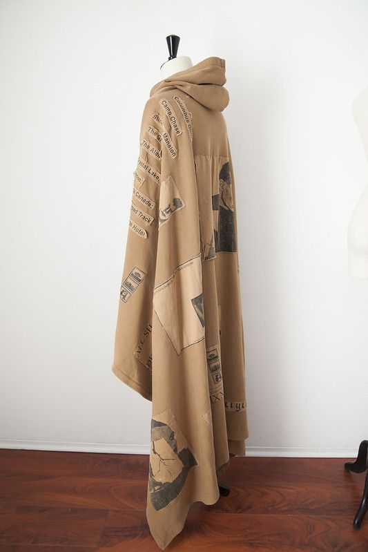 Raf Simons AW05 Poltergeist patched cape Size US M / EU 48-50 / 2 - 4 Thumbnail