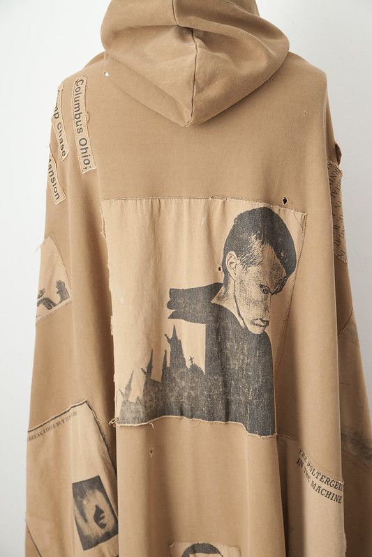 Raf Simons AW05 Poltergeist patched cape Size US M / EU 48-50 / 2 - 6 Thumbnail