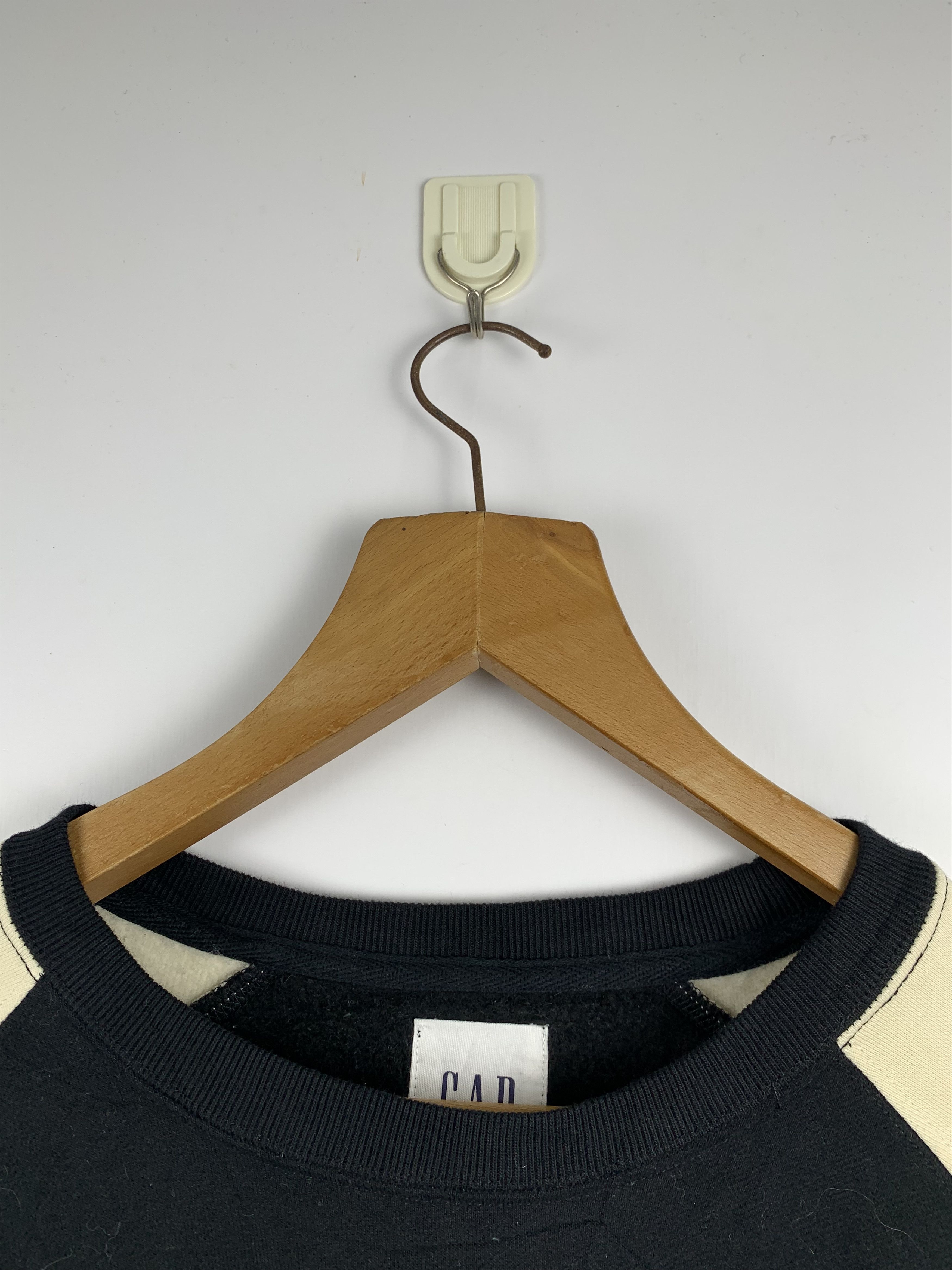 Gap × Vintage Vintage Gap Small Logo Crewneck Pullover Sweatshirt Size US M / EU 48-50 / 2 - 8 Thumbnail