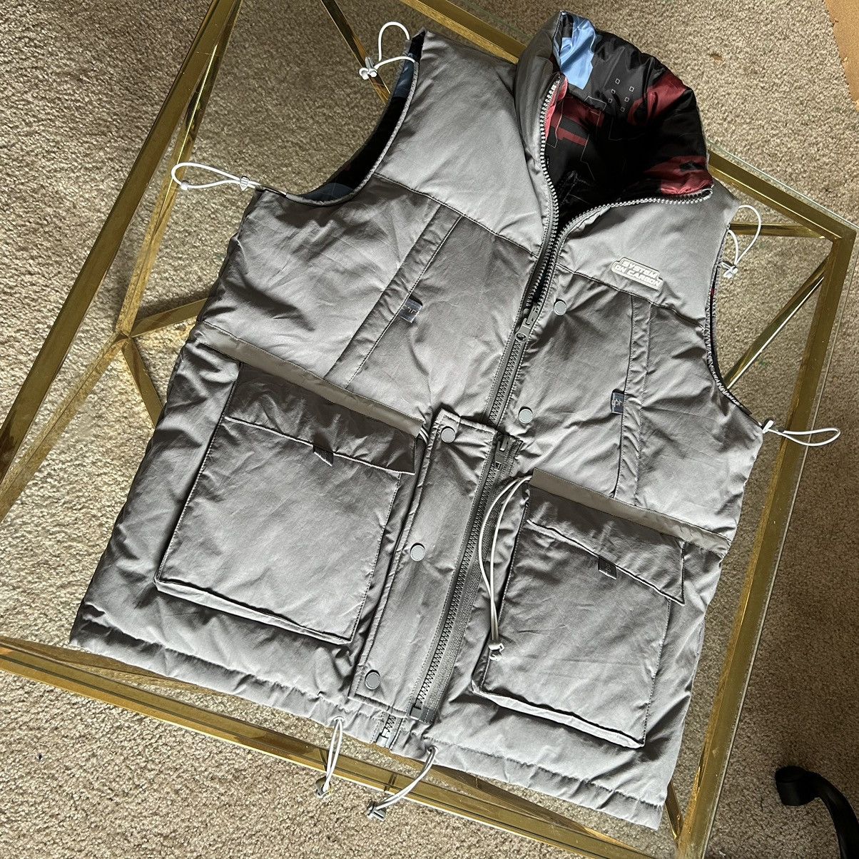 C2H4 SYSTEM ON CARBON REVERSiBLE USER iNTERFACE DOWN PUFFER VEST Size US L / EU 52-54 / 3 - 5 Thumbnail