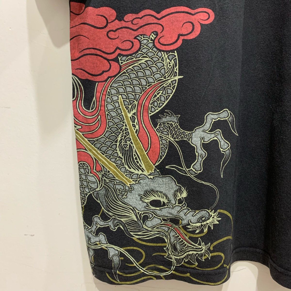Japanese Brand × Vintage JAPANESE BRAND Tee DRAGON Design Size L Fits M Size US M / EU 48-50 / 2 - 6 Thumbnail
