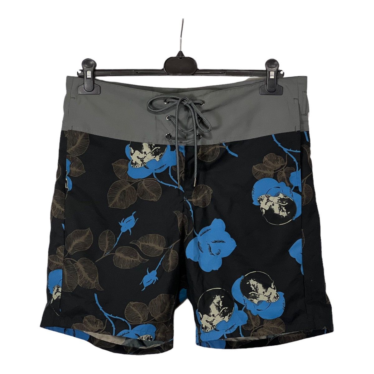 Japanese Brand × Undercover Rare Undercover Skull Pattern Beach Swim Shorts Size US 31 - 1 Thumbnail