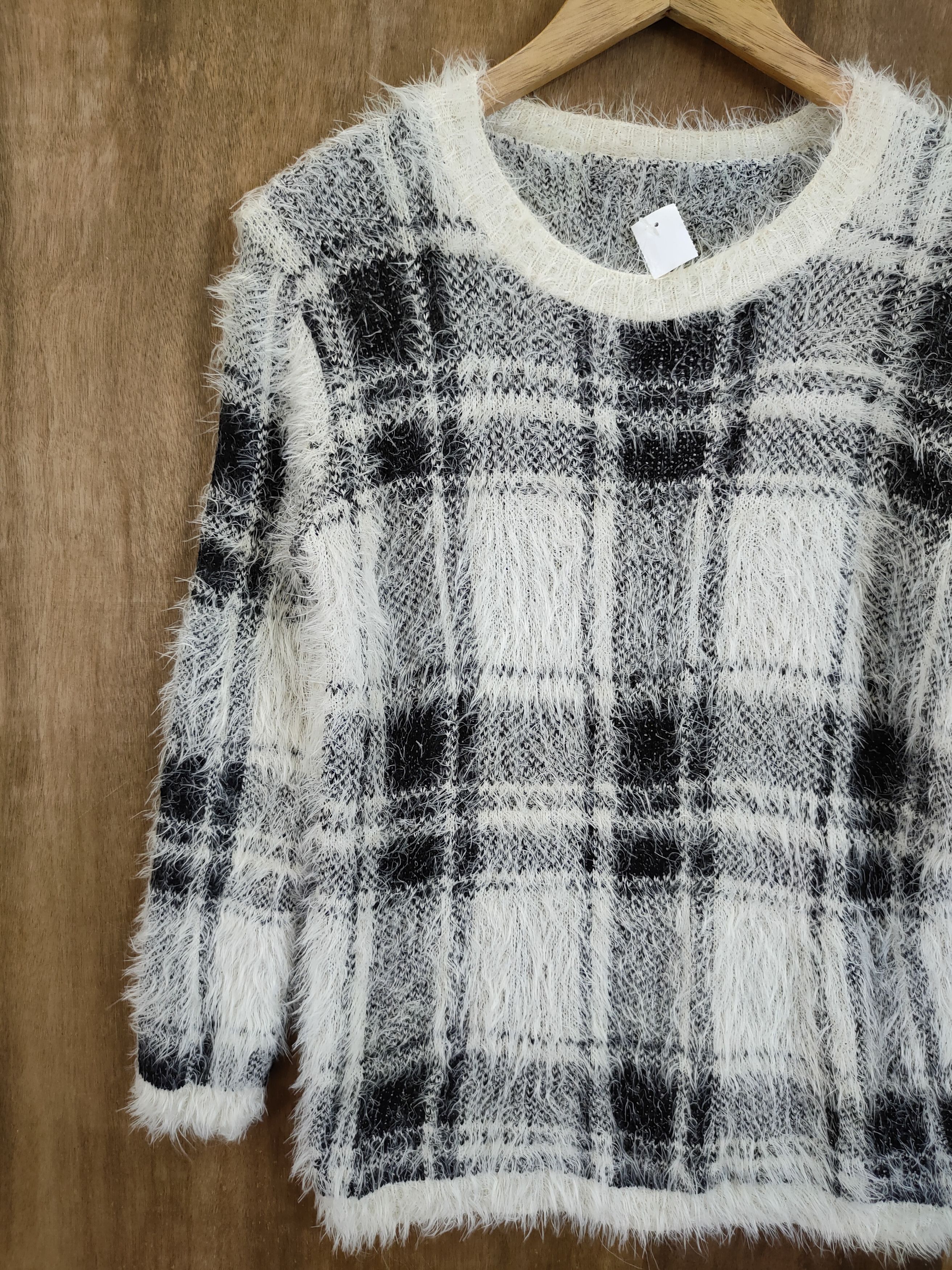 Aran Isles Knitwear D Japan Checkered mohair shaggy fur knitwear #46-983 Size US S / EU 44-46 / 1 - 2 Thumbnail