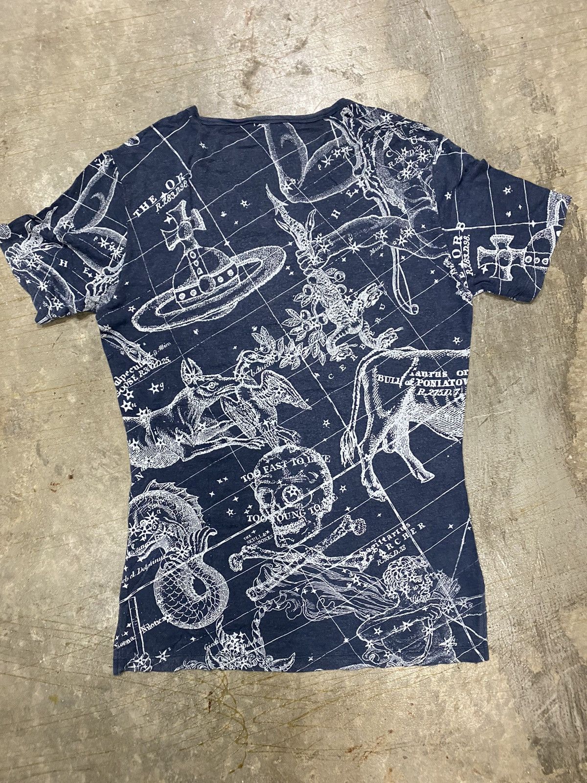 Vivienne Westwood Vtg Logo, poem, ancient all over print Size US M / EU 48-50 / 2 - 8 Thumbnail