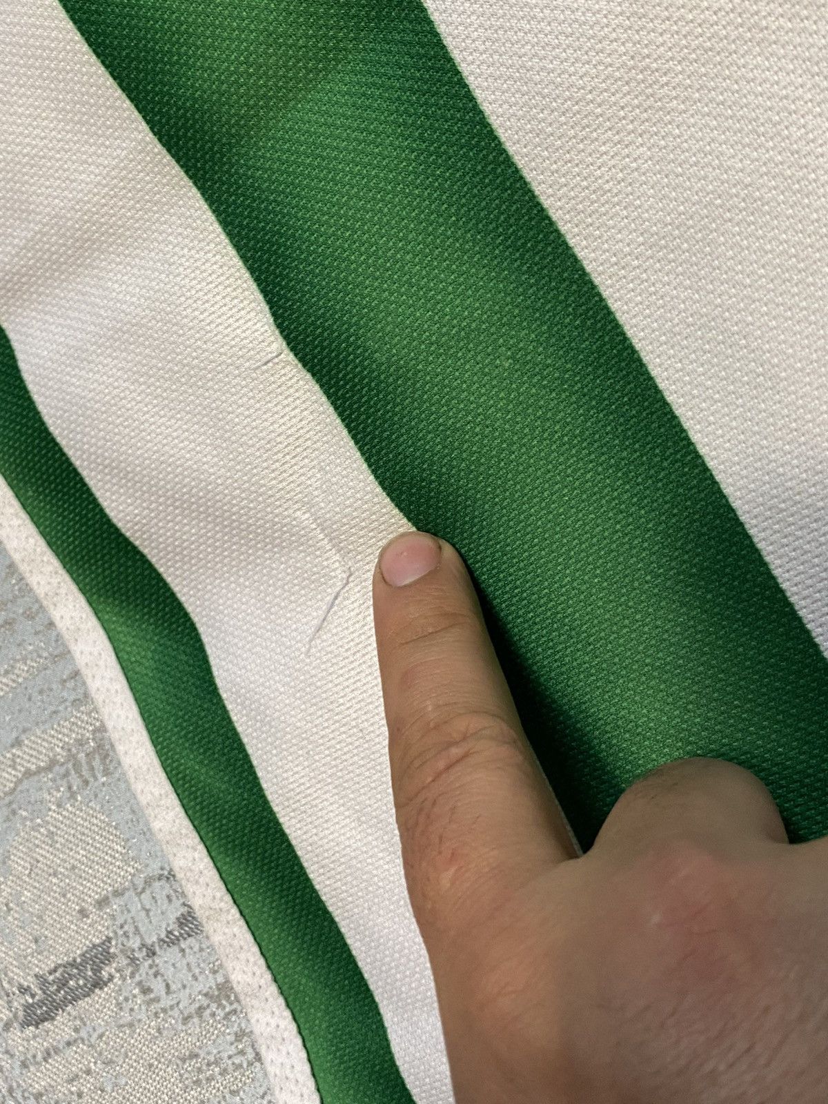 Umbro 2003 2004 Vintage Umbro Celtic Soccer Jersey Carling Size US M / EU 48-50 / 2 - 8 Thumbnail
