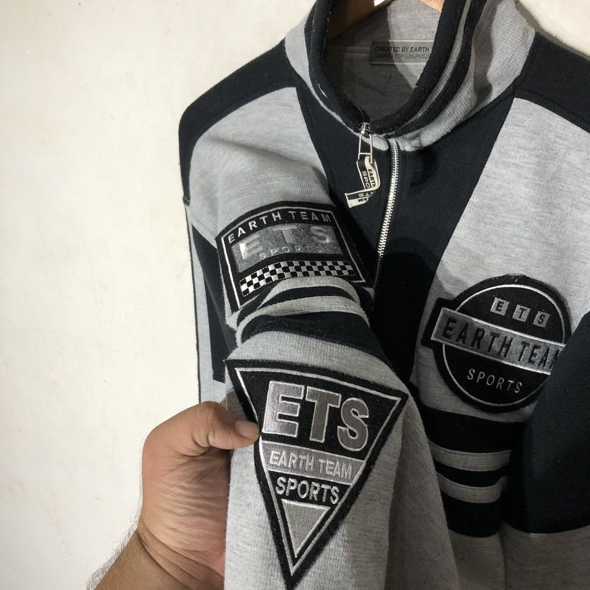 Japanese Brand EARTH TEAM SPORTS HALF ZIPPER SWEATSHIRT Size US L / EU 52-54 / 3 - 5 Thumbnail