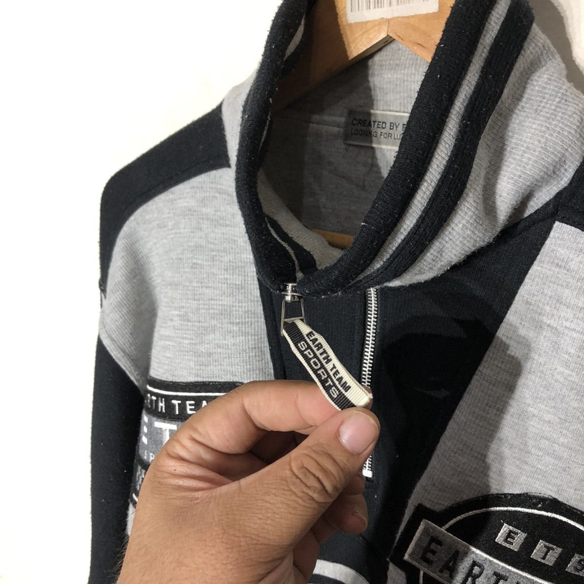 Japanese Brand EARTH TEAM SPORTS HALF ZIPPER SWEATSHIRT Size US L / EU 52-54 / 3 - 6 Thumbnail