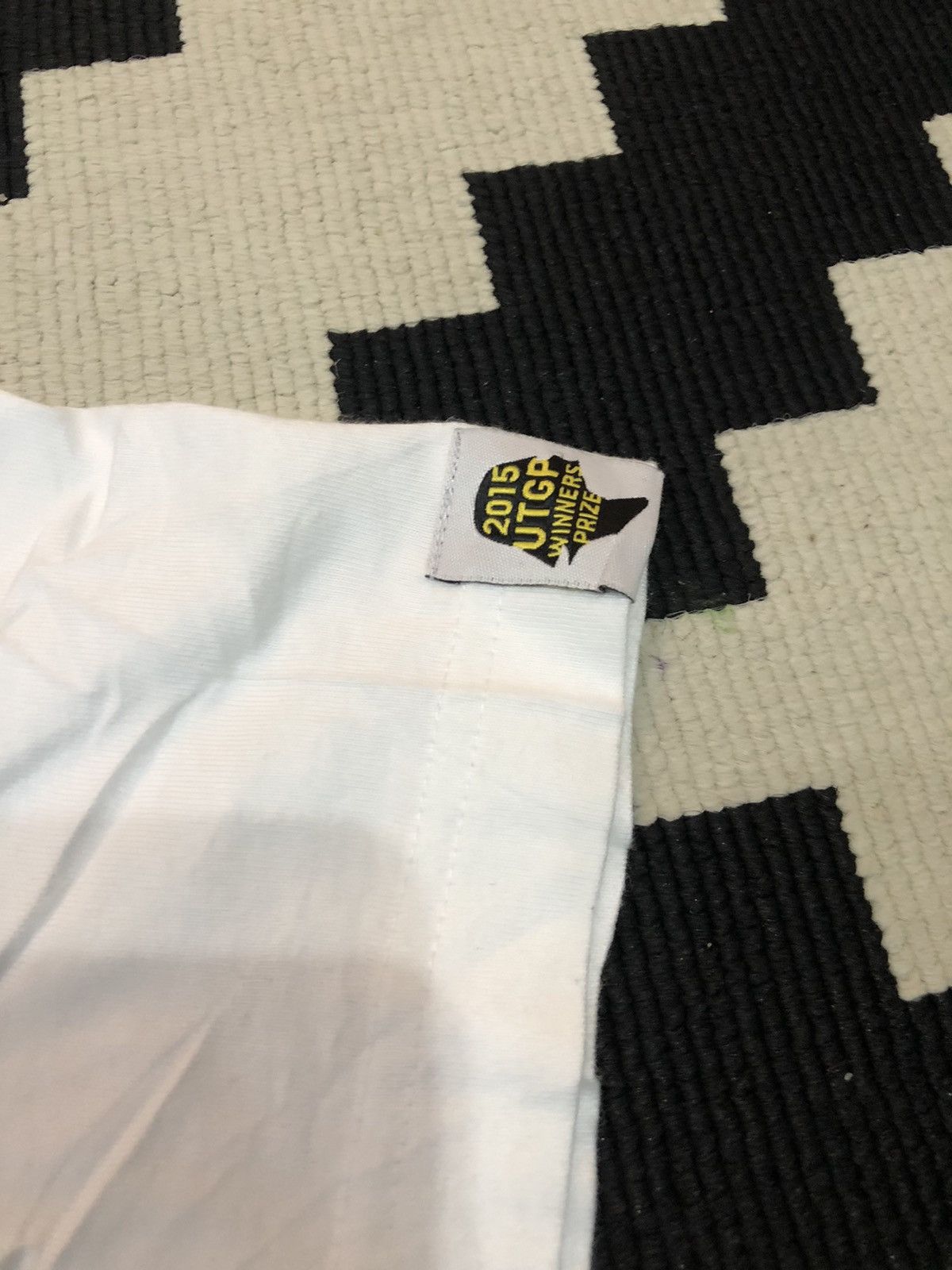 Star Wars × Uniqlo 2015 UTGP Star War Movie Winner Price Shirt Size US L / EU 52-54 / 3 - 4 Thumbnail