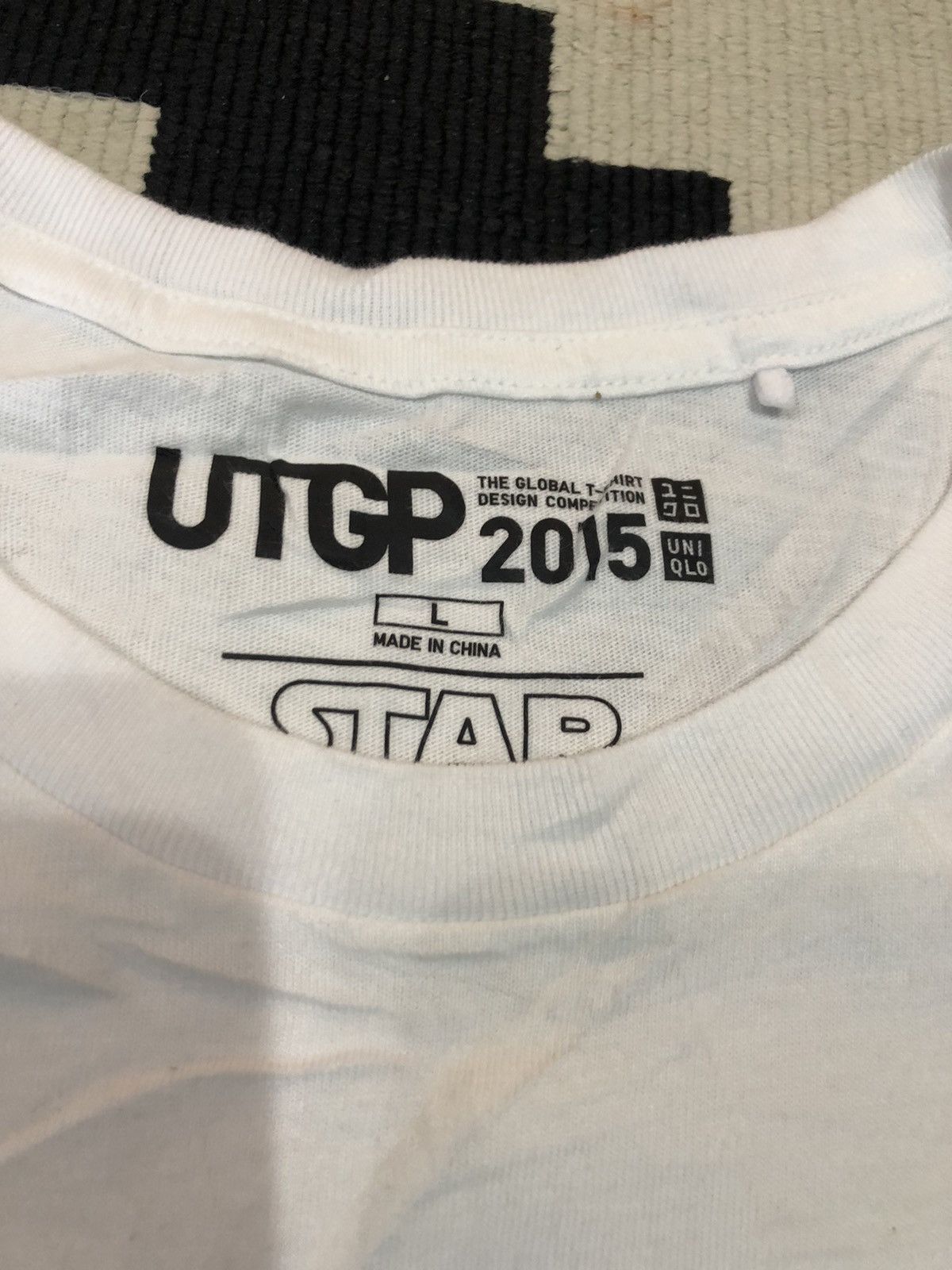 Star Wars × Uniqlo 2015 UTGP Star War Movie Winner Price Shirt Size US L / EU 52-54 / 3 - 3 Thumbnail