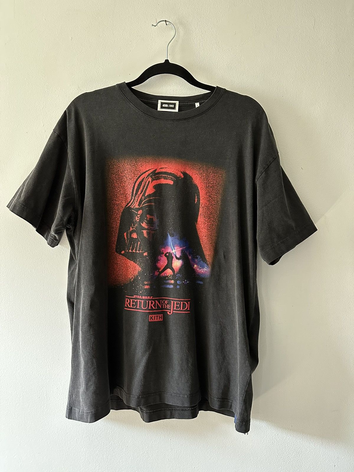 【美品】KITH STAR WARS Jedi vs Sith vintage Kith ×STAR WARS Jedi Vs Sith Vintage Tee