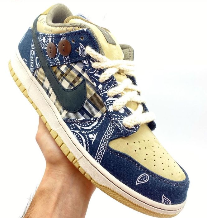 travis scott dunk friends and family