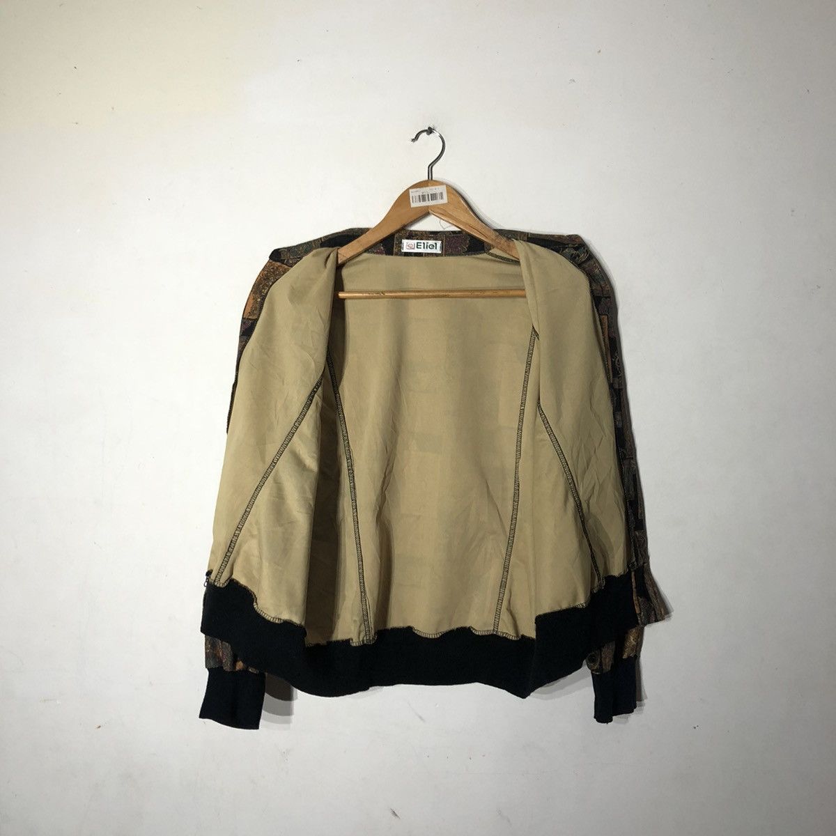 Japanese Brand Vintage Button Jacket Batik Design Eliel Size US M / EU 48-50 / 2 - 9 Thumbnail