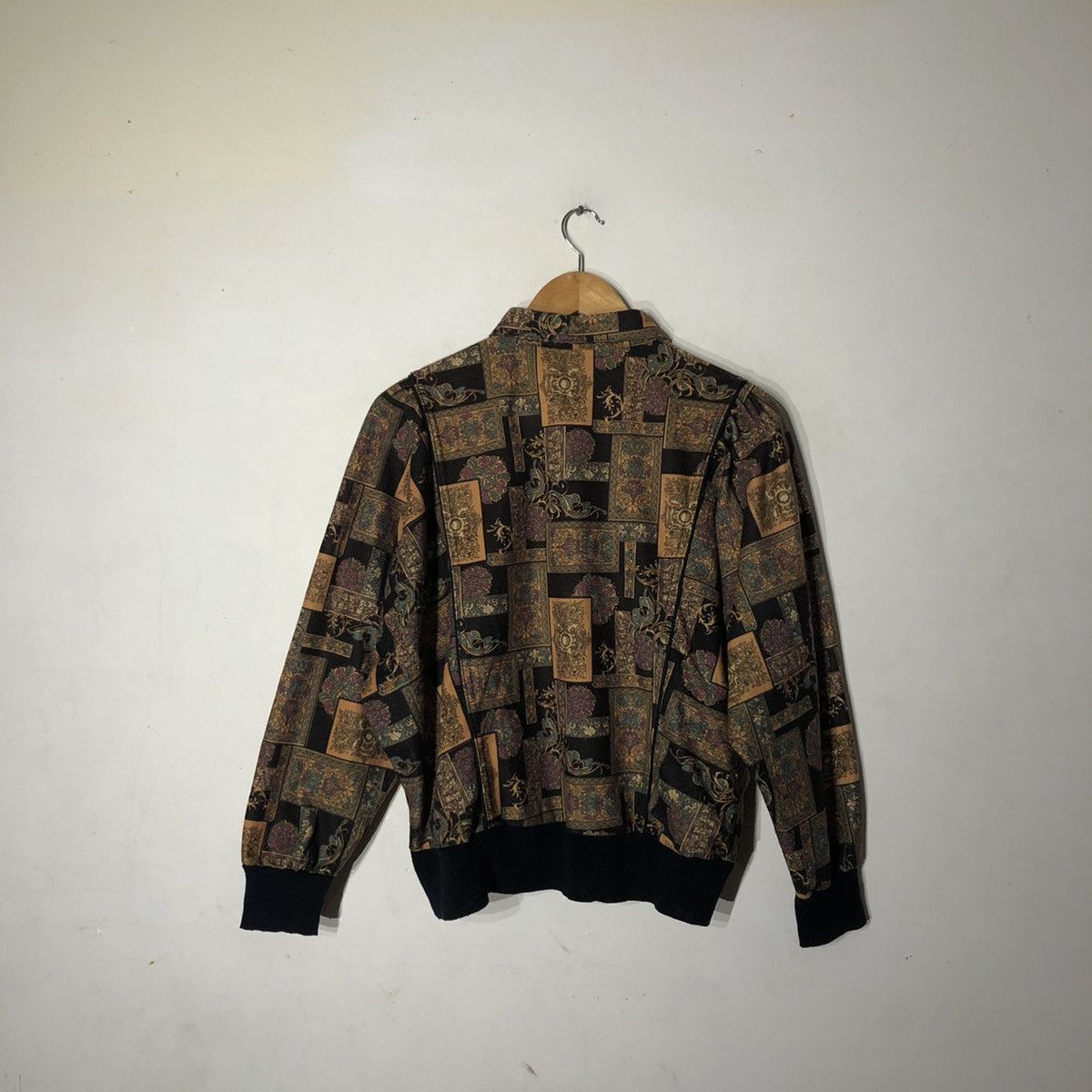 Japanese Brand Vintage Button Jacket Batik Design Eliel Size US M / EU 48-50 / 2 - 7 Thumbnail