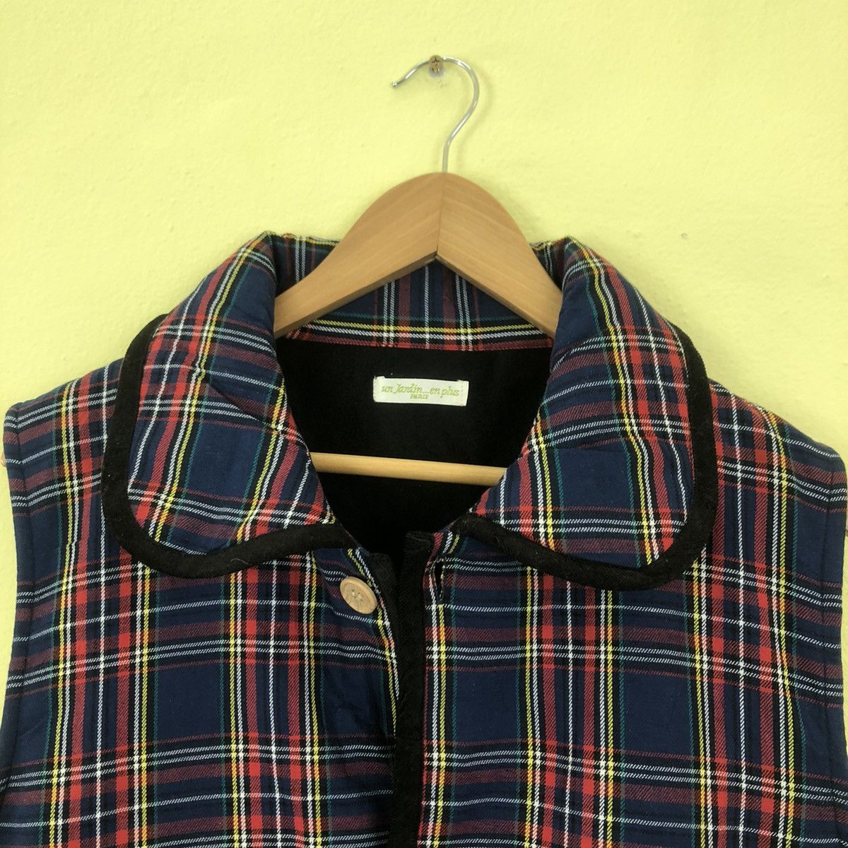 Japanese Brand UN JARDIN EN PLUS PARIS Sleeveless Tank Top Tartan Design Size US M / EU 48-50 / 2 - 3 Thumbnail