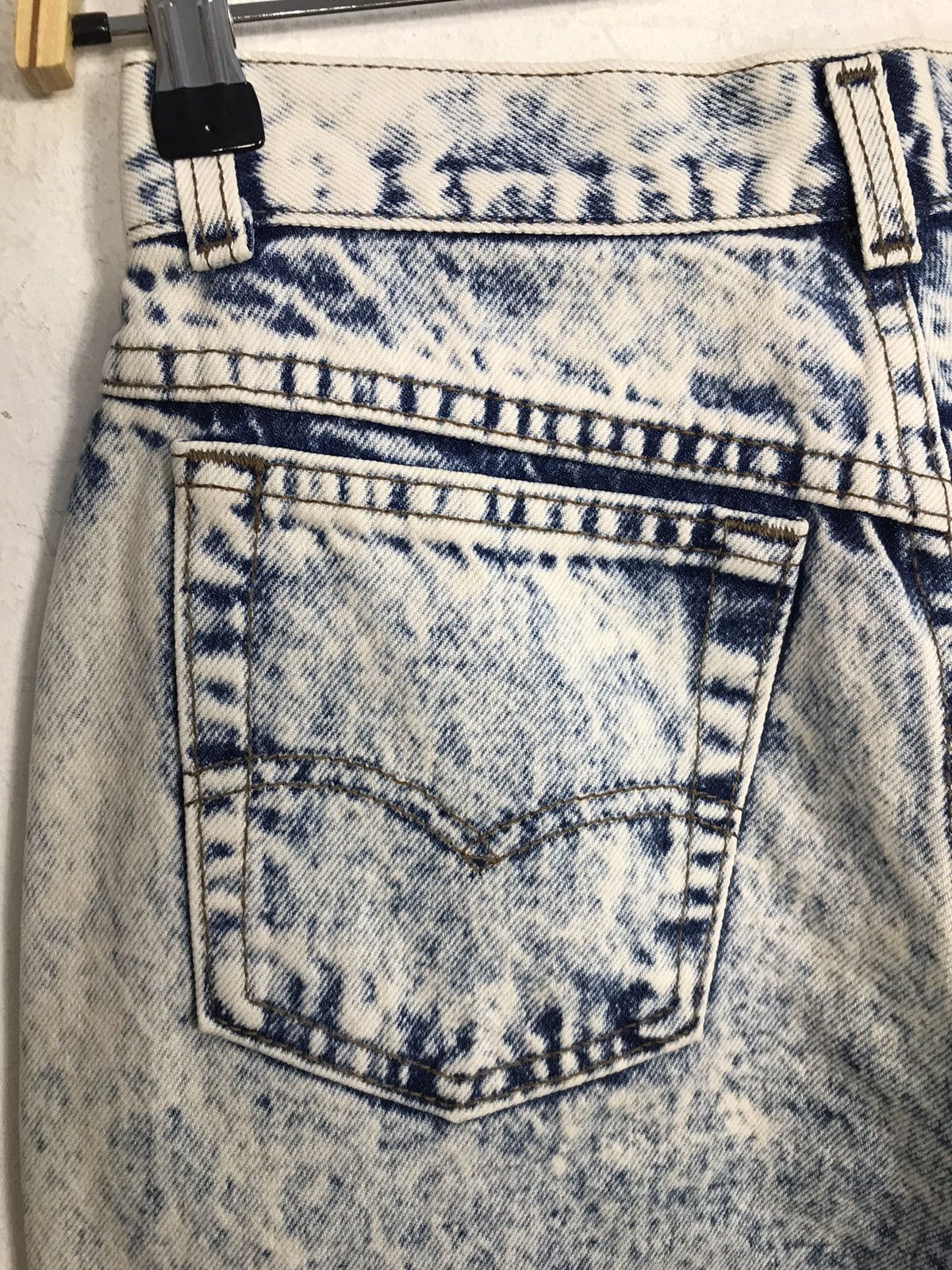 Levi's × Vintage Vintage Levi’s Stone Wash Loose Fit Design Size US 27 - 12 Thumbnail