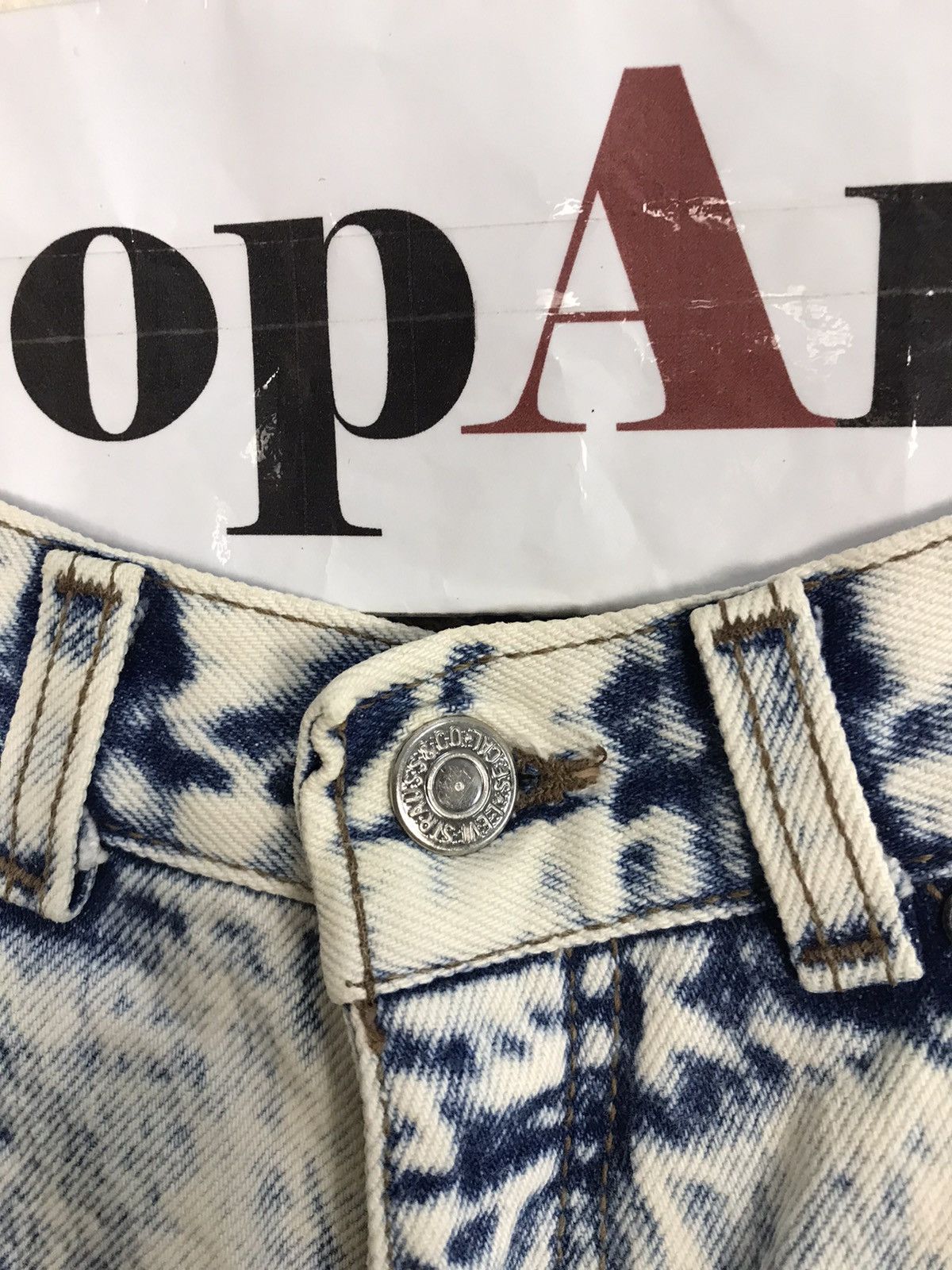Levi's × Vintage Vintage Levi’s Stone Wash Loose Fit Design Size US 27 - 8 Thumbnail
