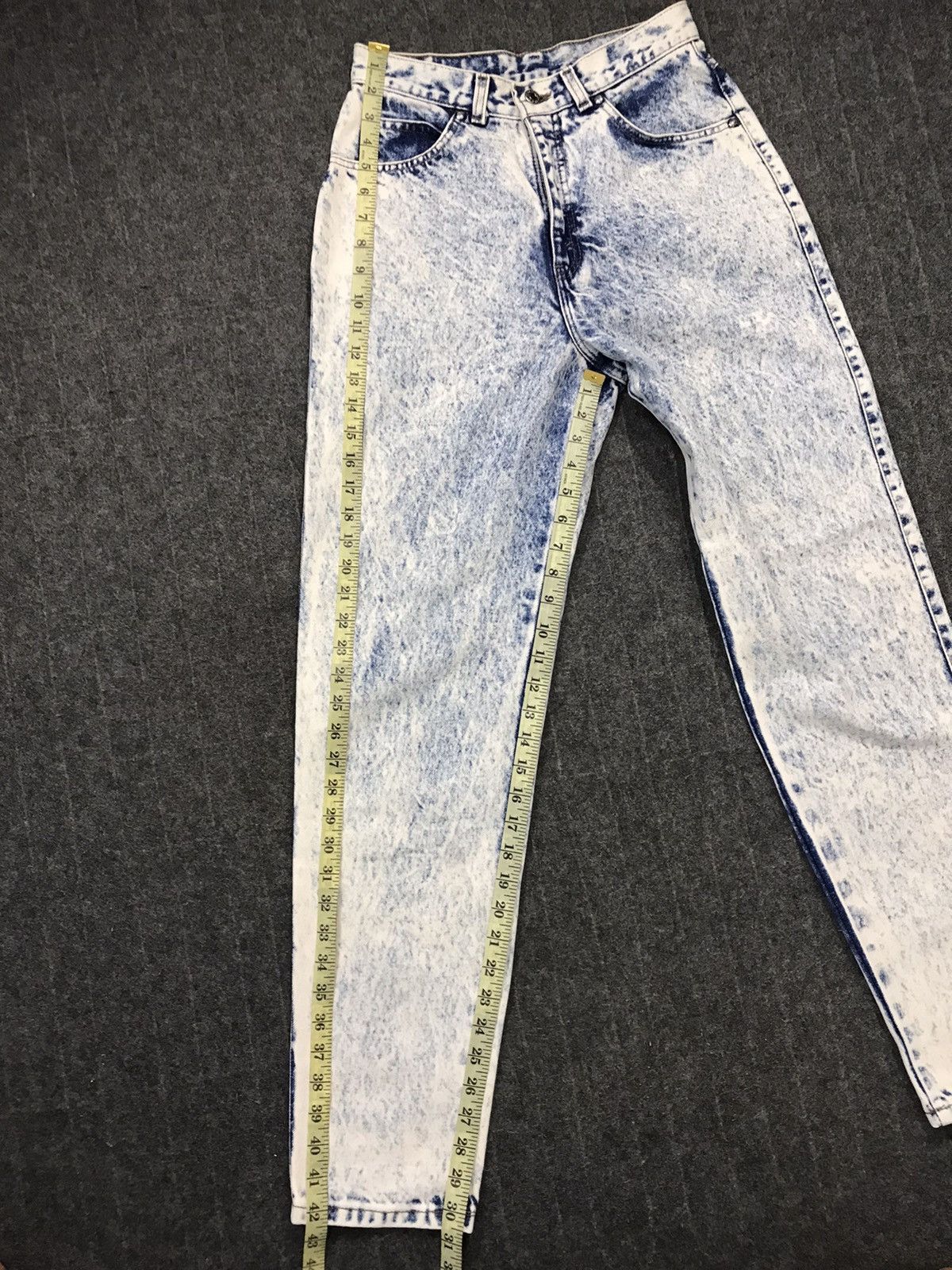 Levi's × Vintage Vintage Levi’s Stone Wash Loose Fit Design Size US 27 - 19 Thumbnail